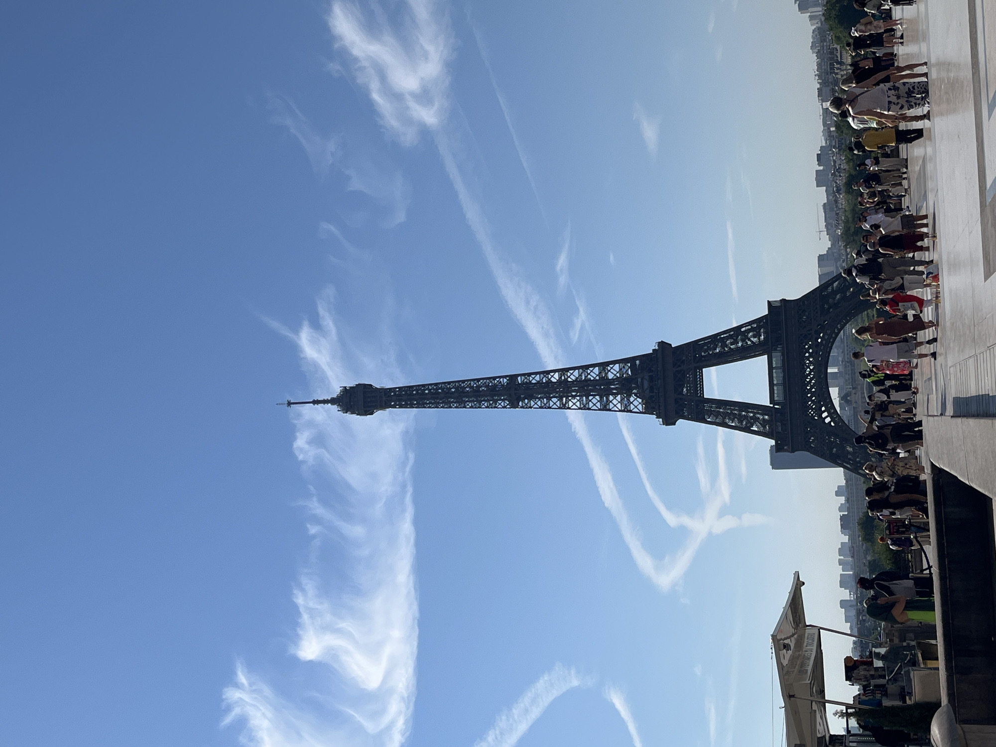 Sunny morning at the Trocadéro with Eiffel Tower views