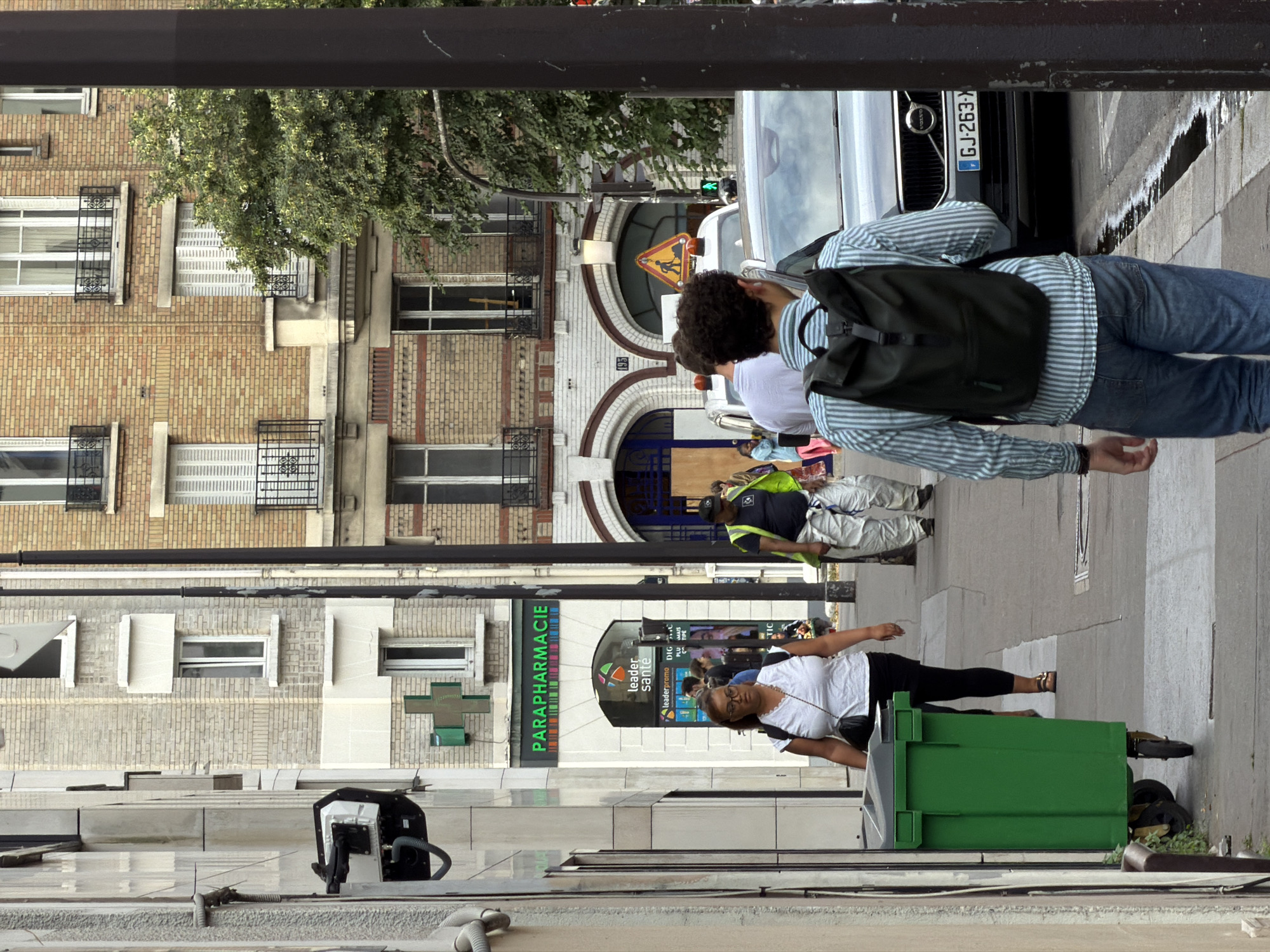 Early morning street and building scenes across northern Paris