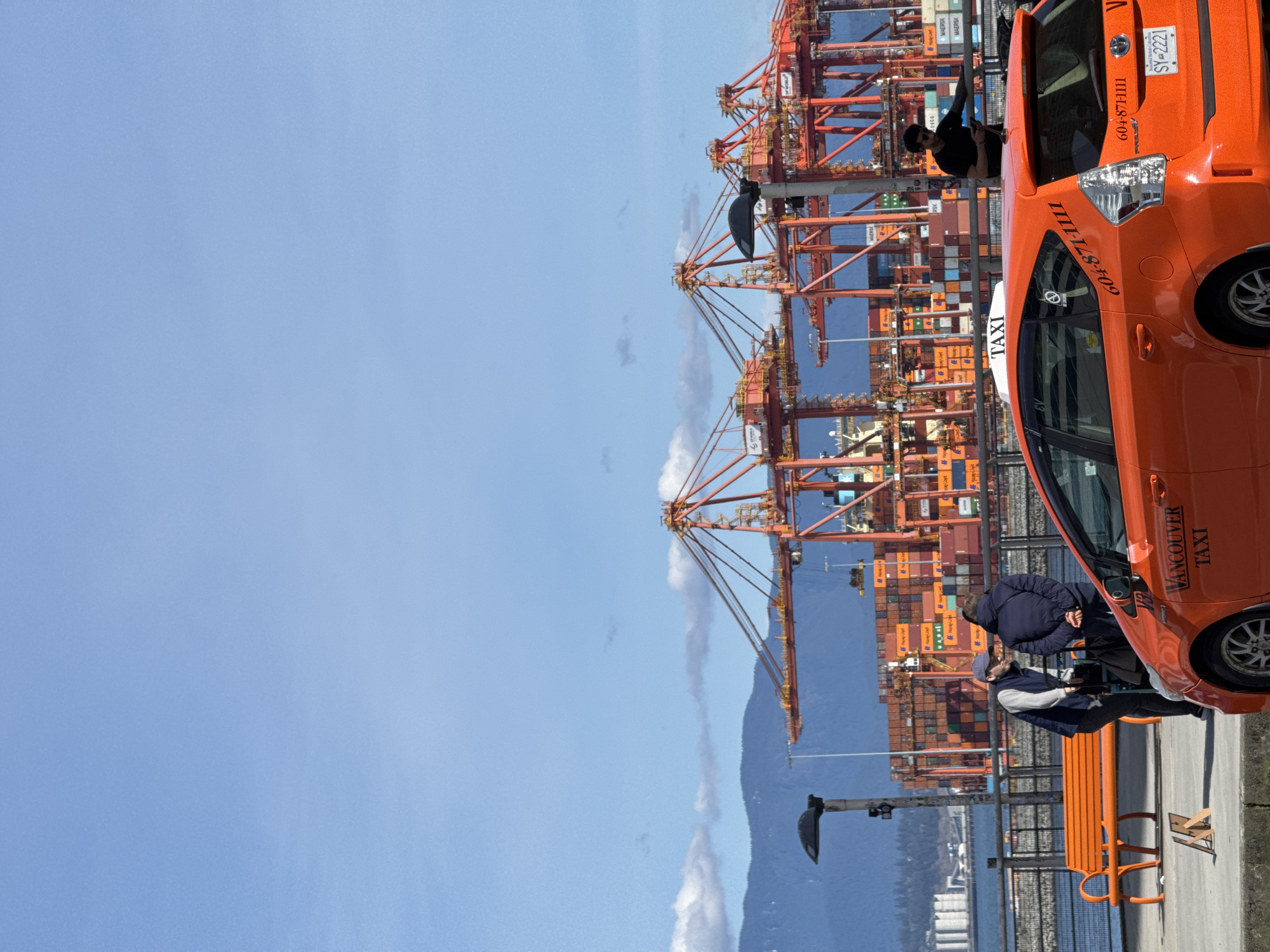 Two people spotted near taxi at Vancouver waterfront