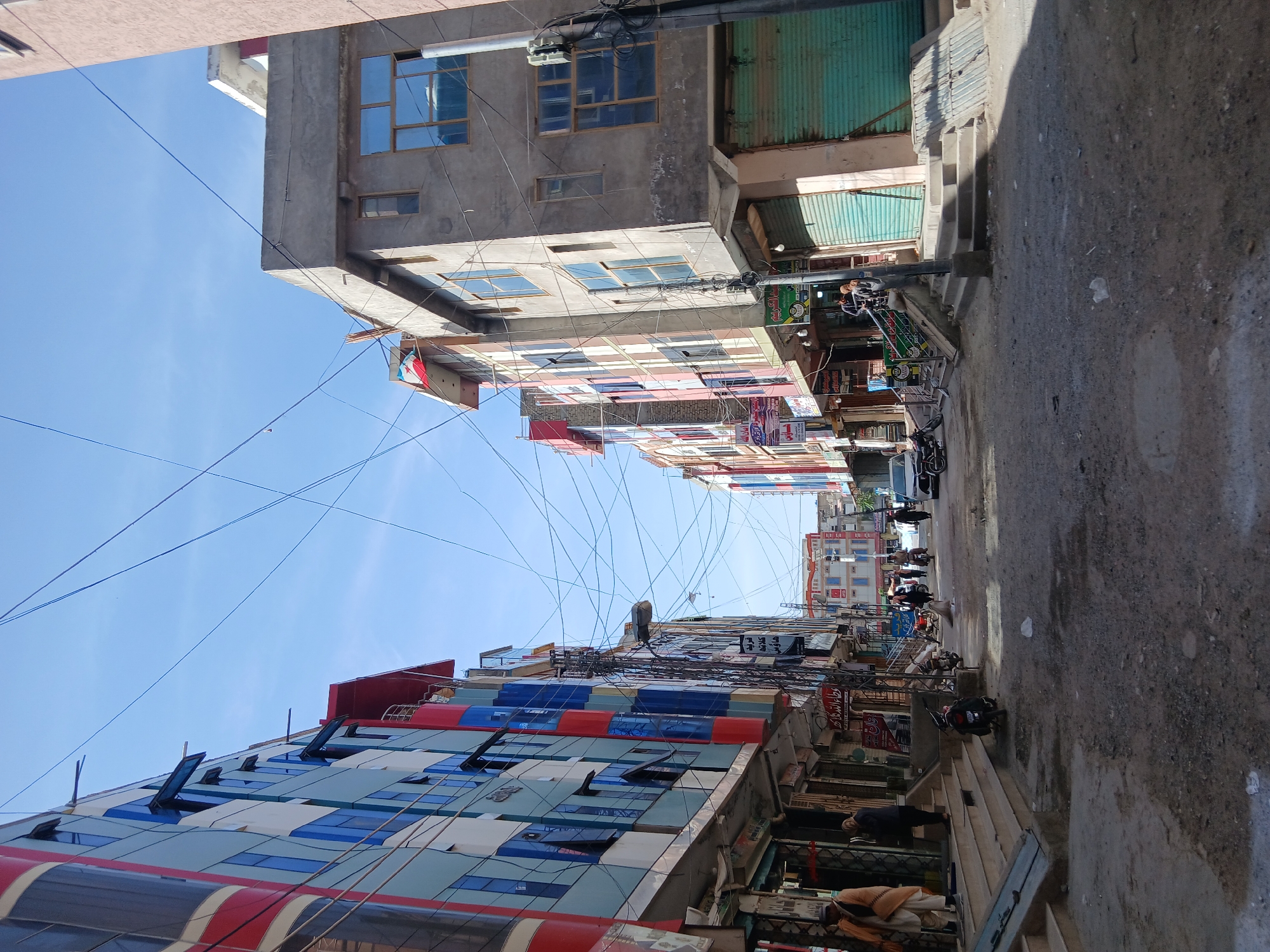 Early morning street life documented in Quetta City