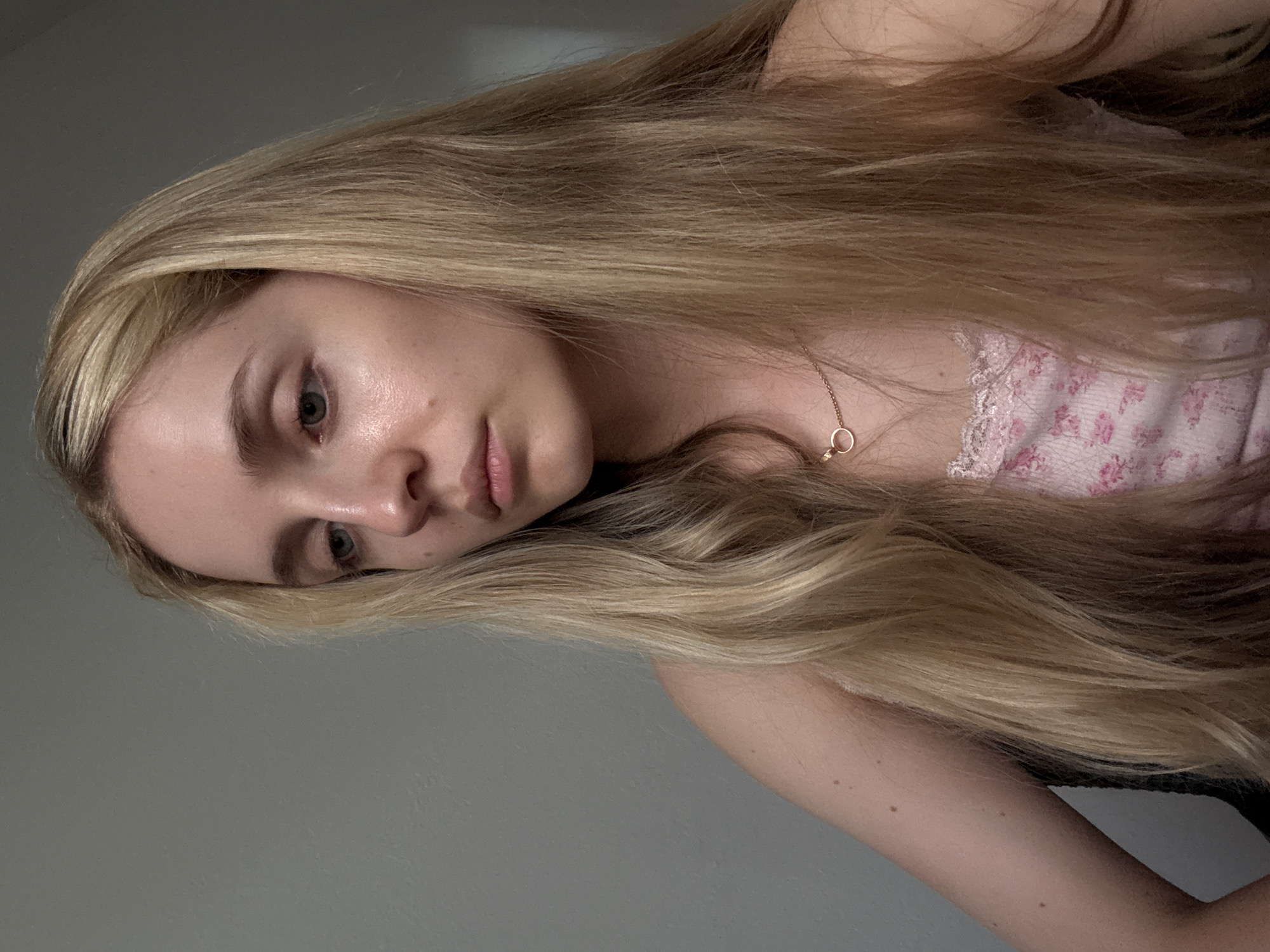 Casual bedroom portrait session in Miami, June 2026