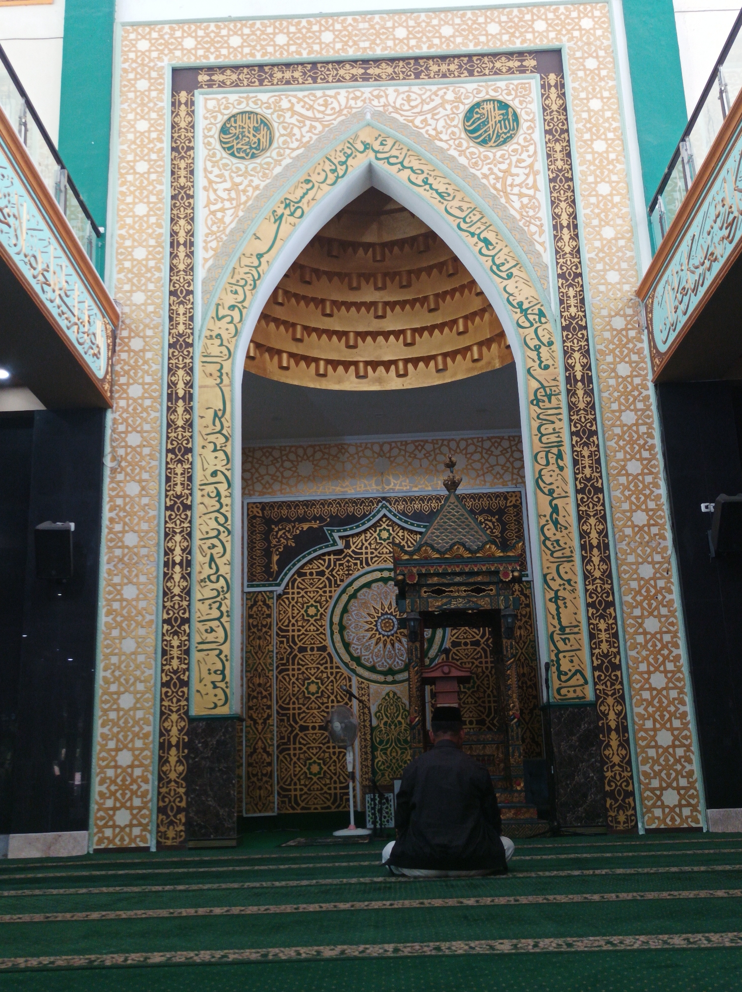 Morning stroll through Nganjuk's streets and mosque