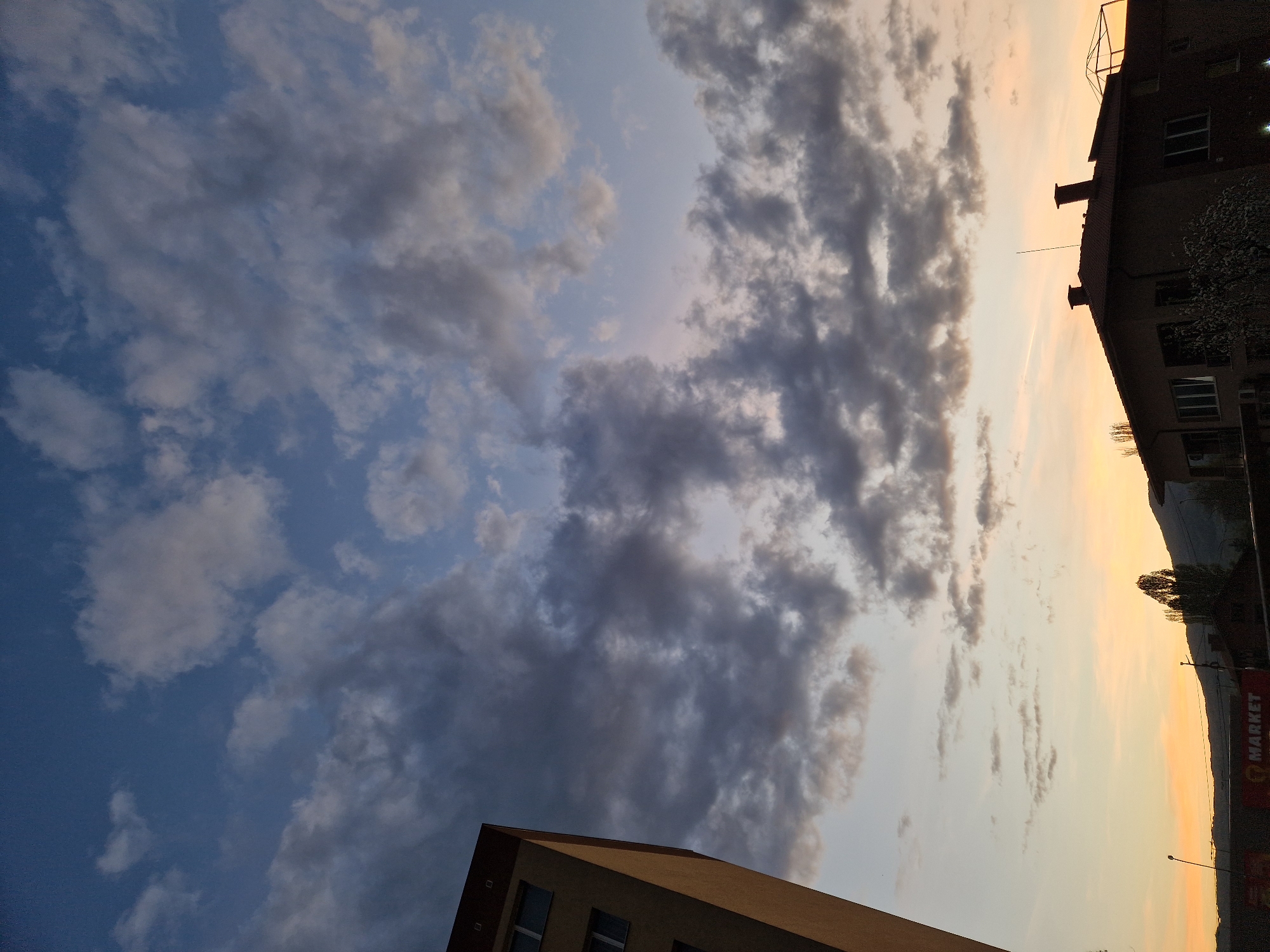 Evening sky observations captured across suburban areas April 25
