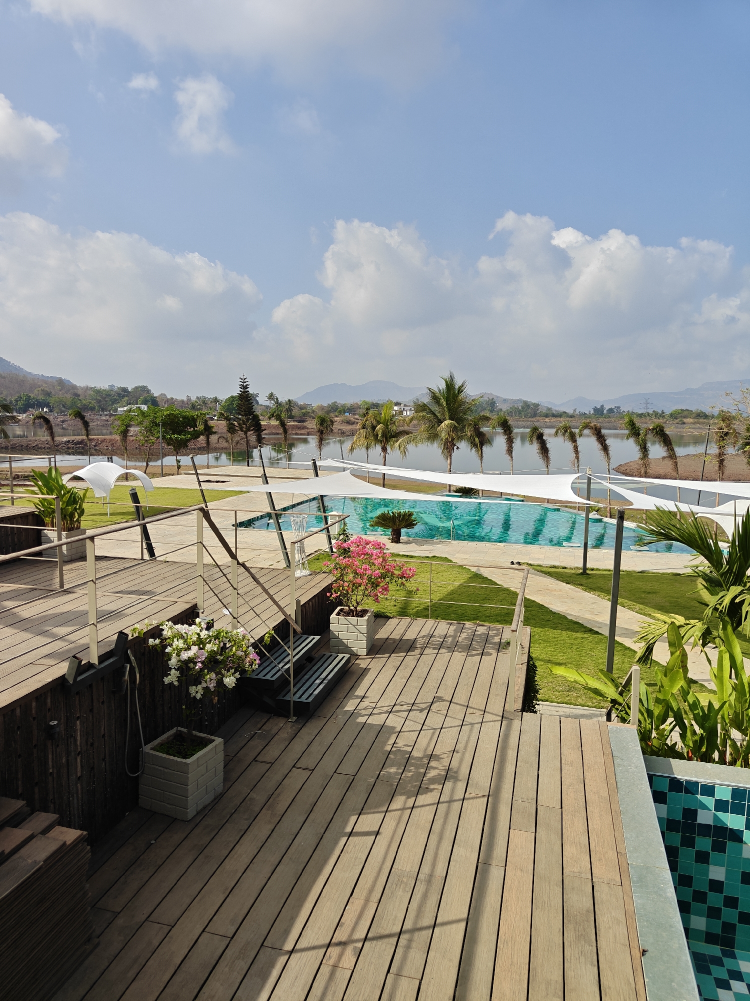 Family enjoys rural retreat activities in Kalote Mokashi, India