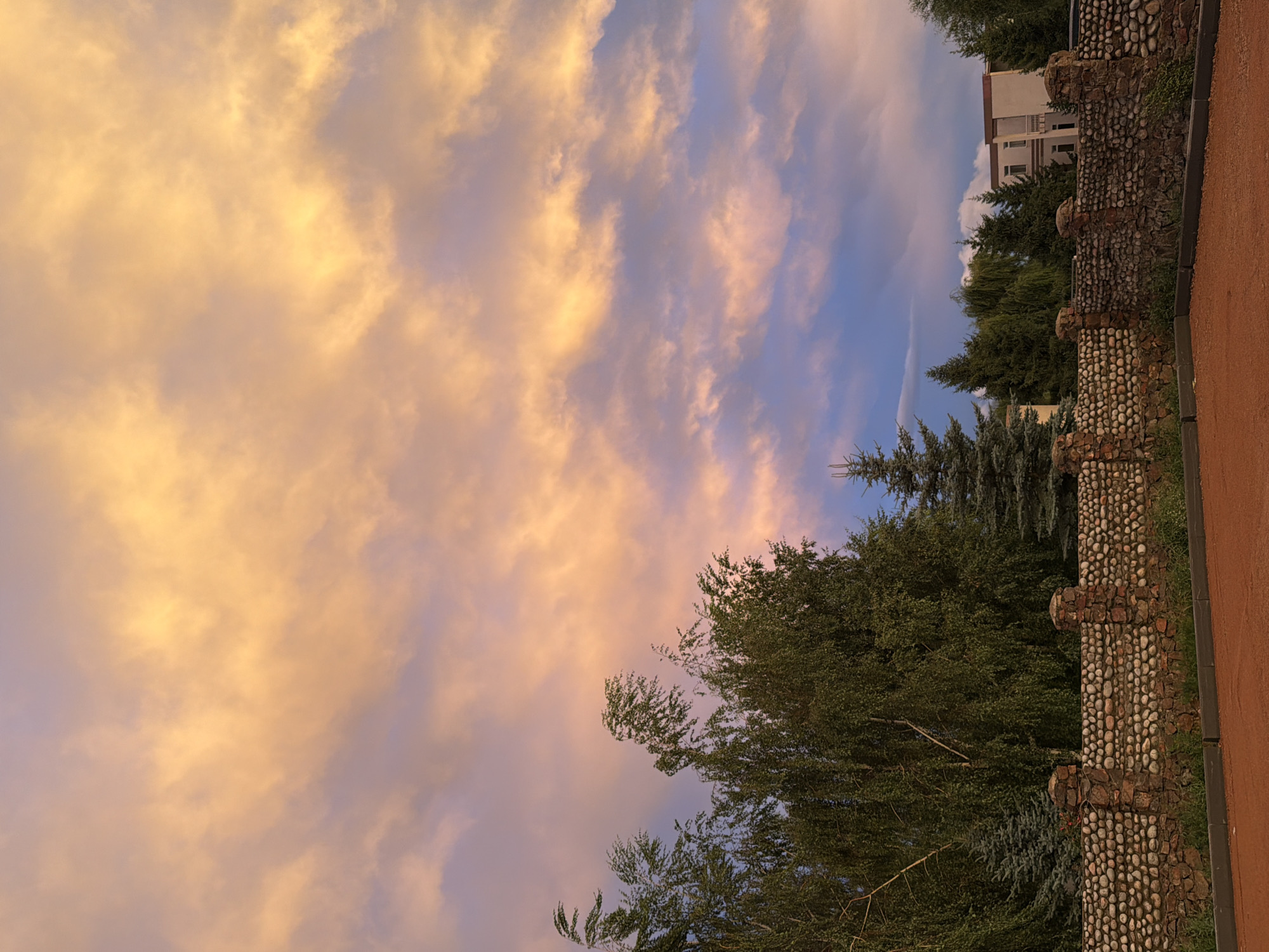 Sunset clouds and park scenes in Çolpon-Ata, Kyrgyzstan