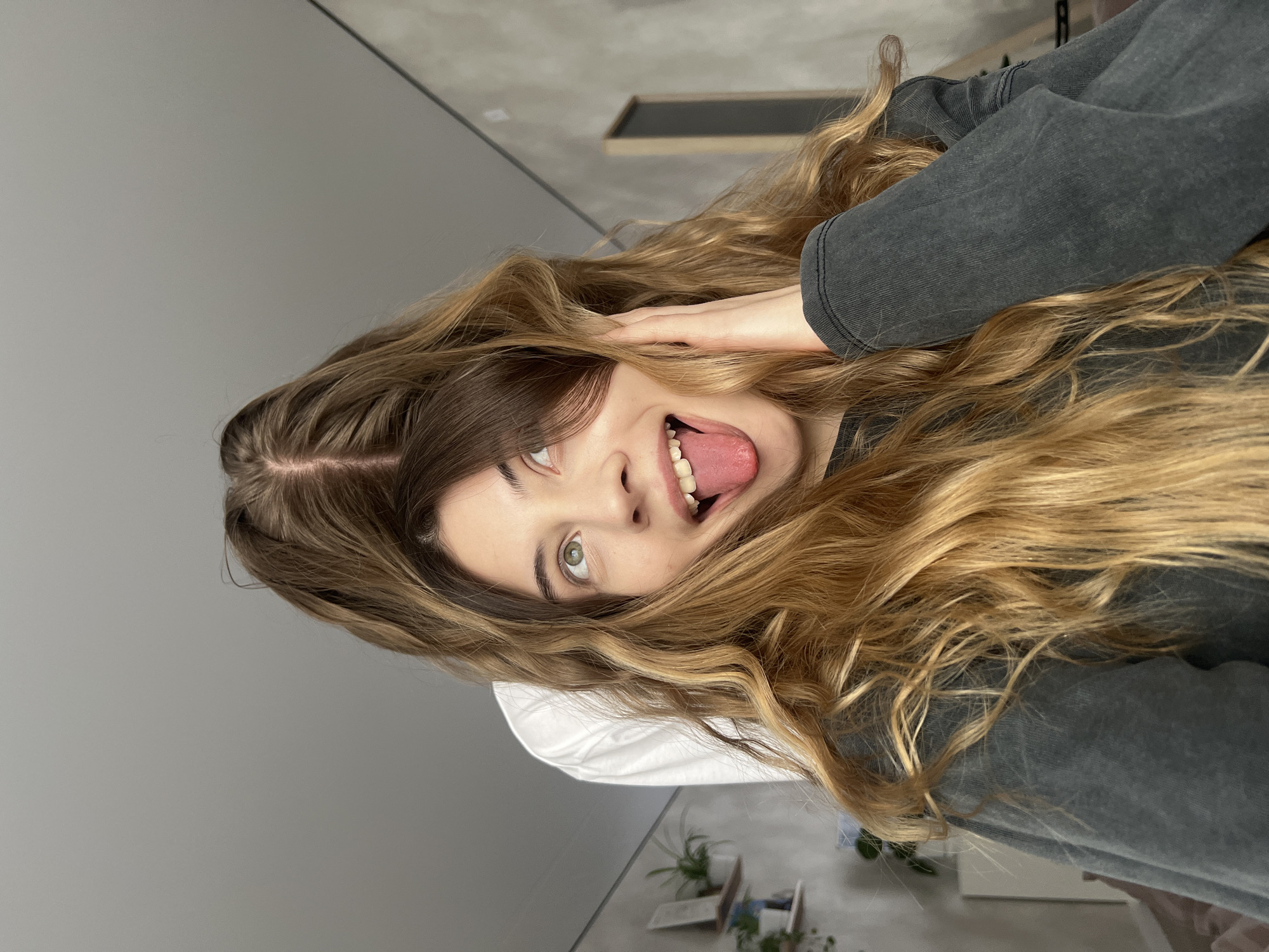 Morning bedroom moments captured by witnesses