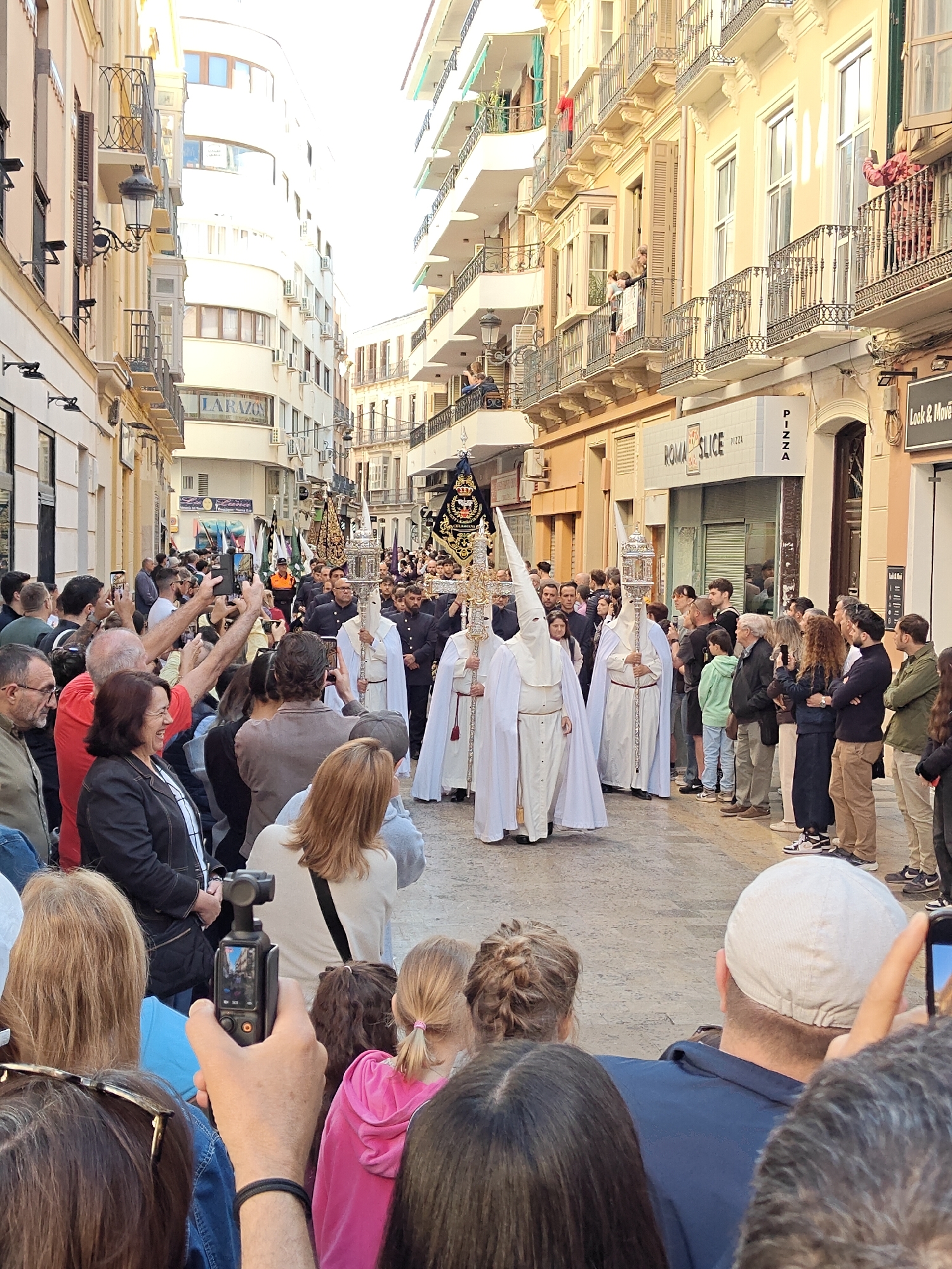Religious procession observed on Málaga street Sunday morning