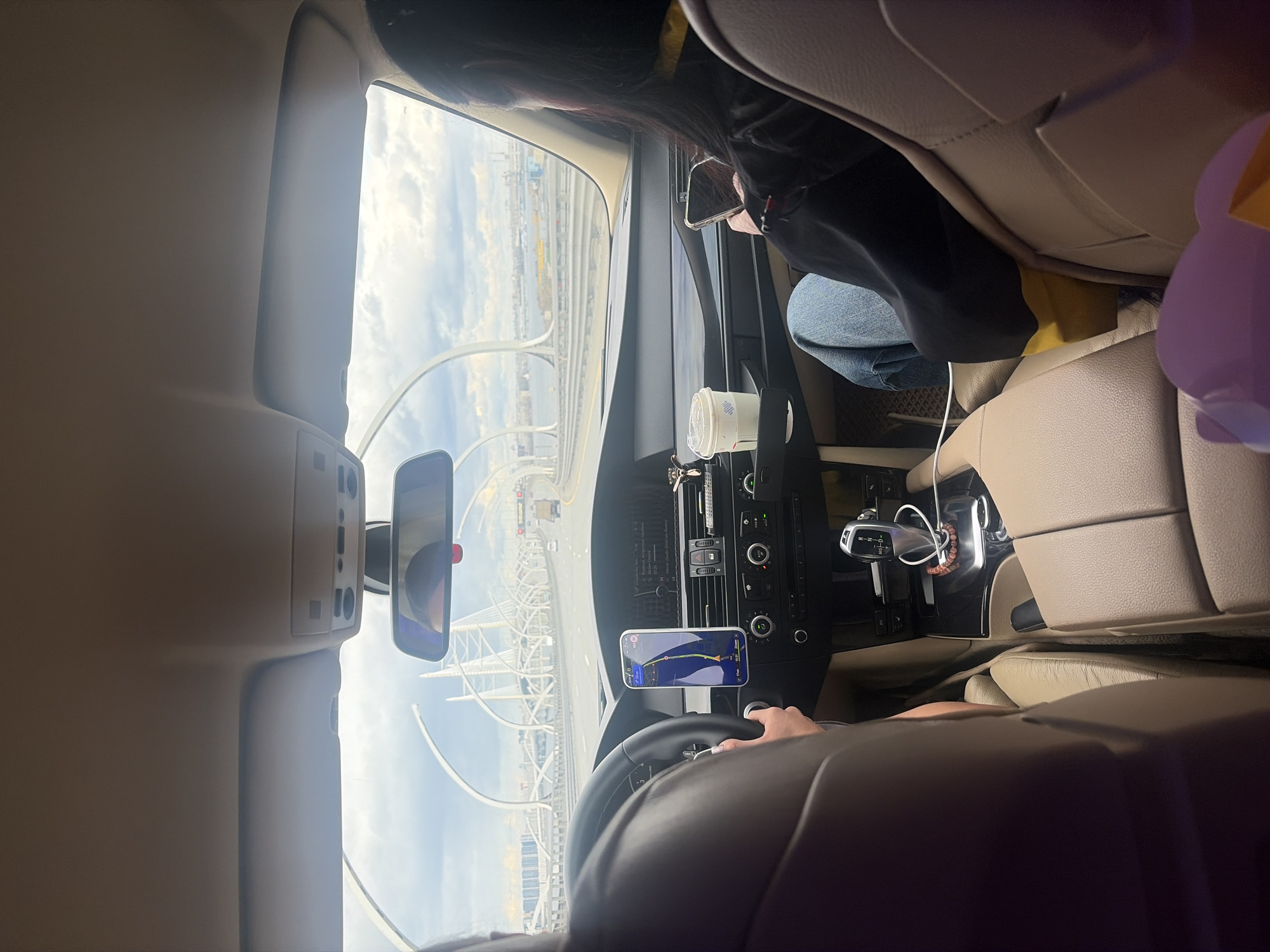 Routine car journey documented on Saint Petersburg bridge