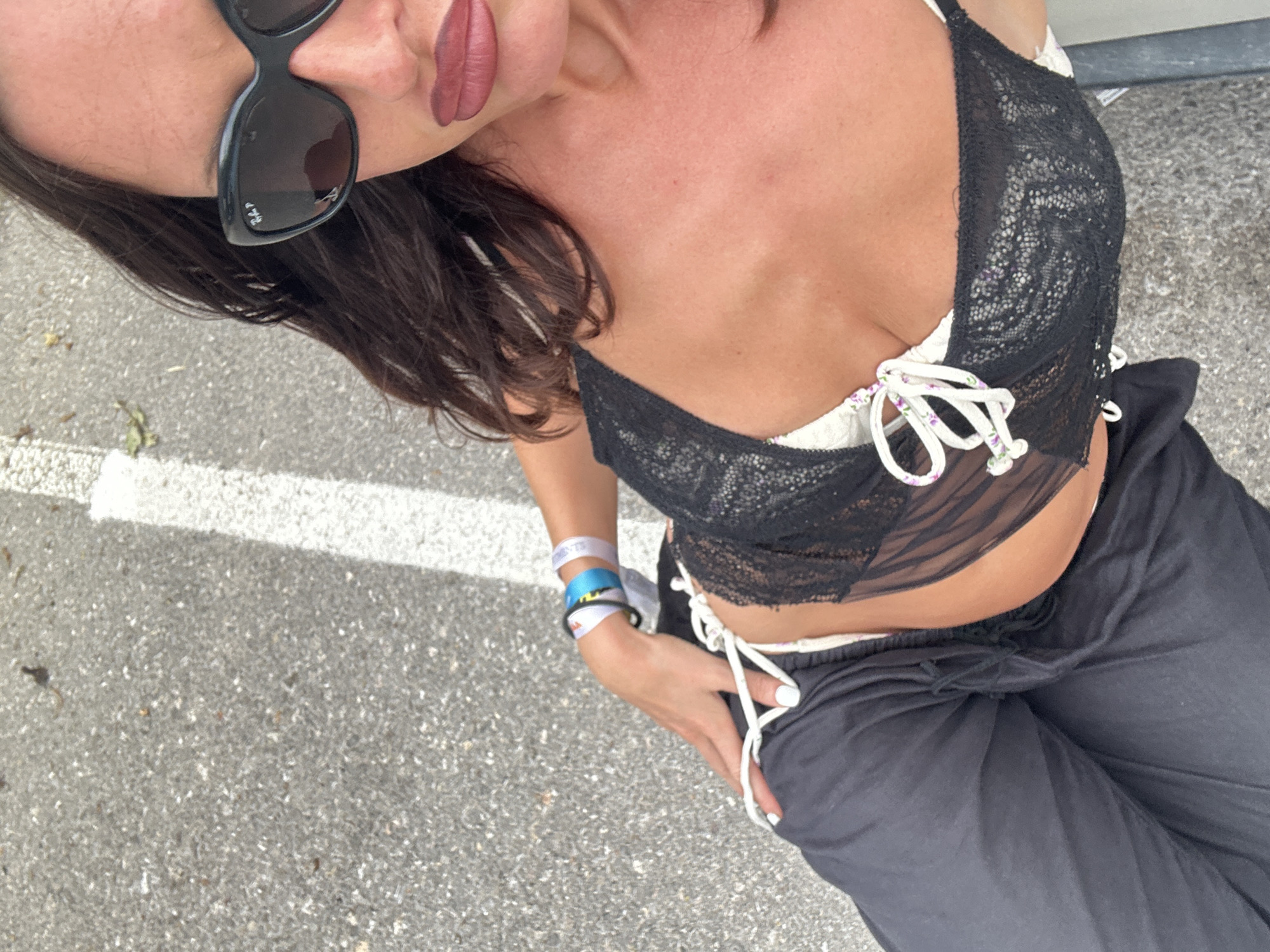 Personal items scattered on asphalt in Sant Josep de sa Talaia