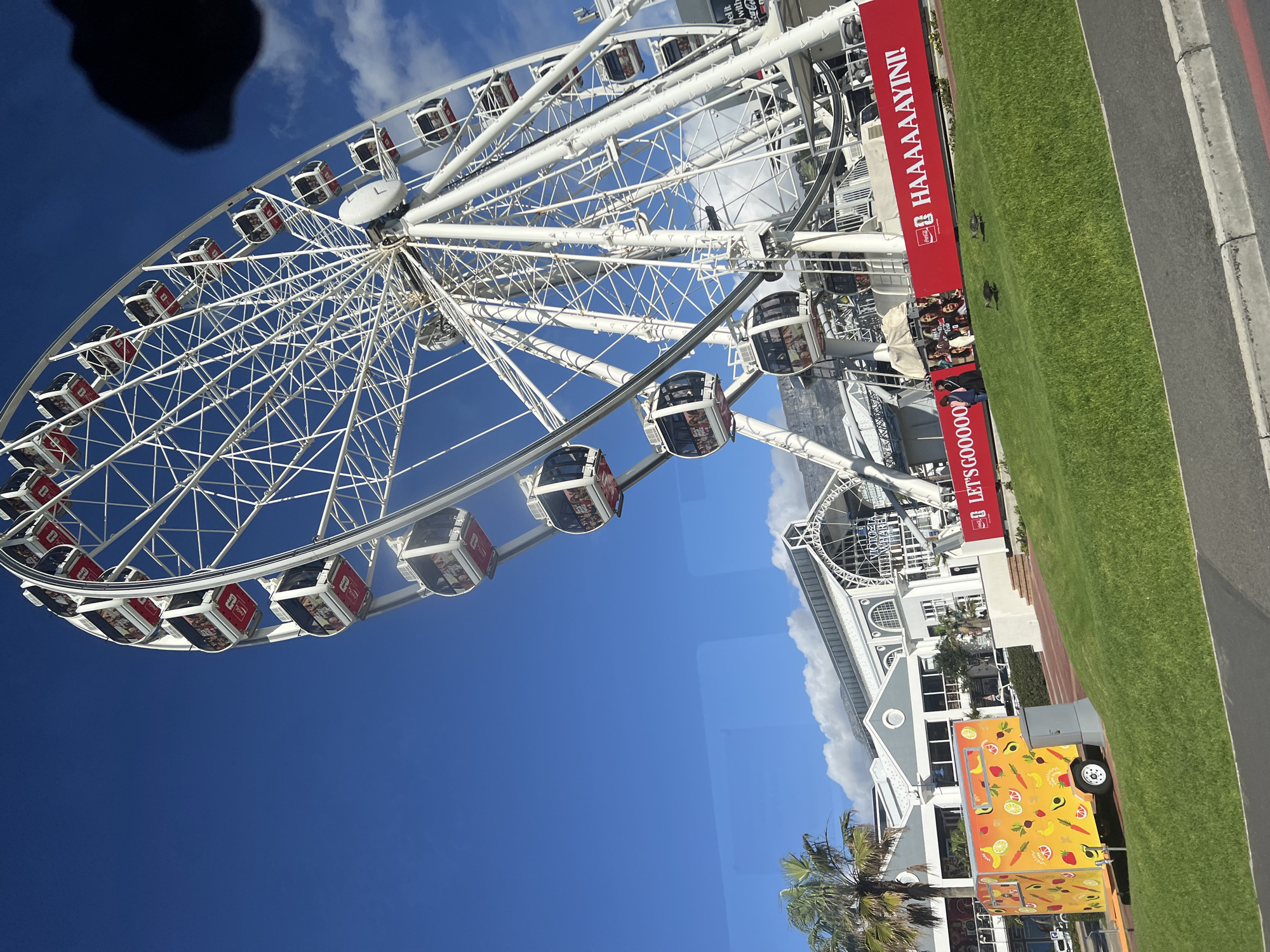 Cape Wheel on a clear day at the V&A Waterfront