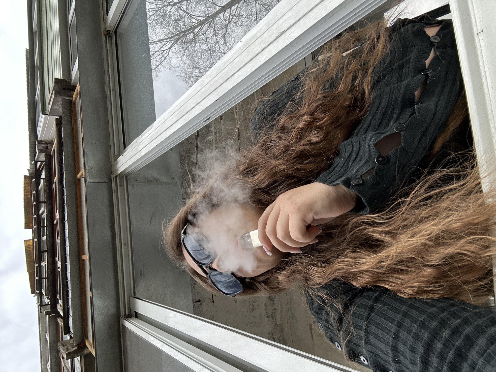 Morning photo session captures personal moments in Chaikovsky, Russia