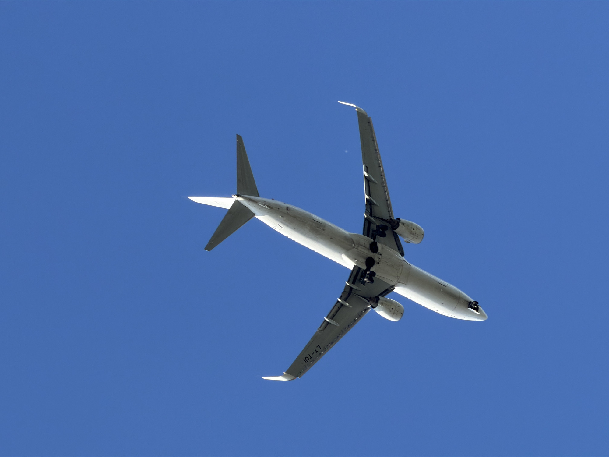 Planes on approach to Burgas, plus scattered ground-level scenes