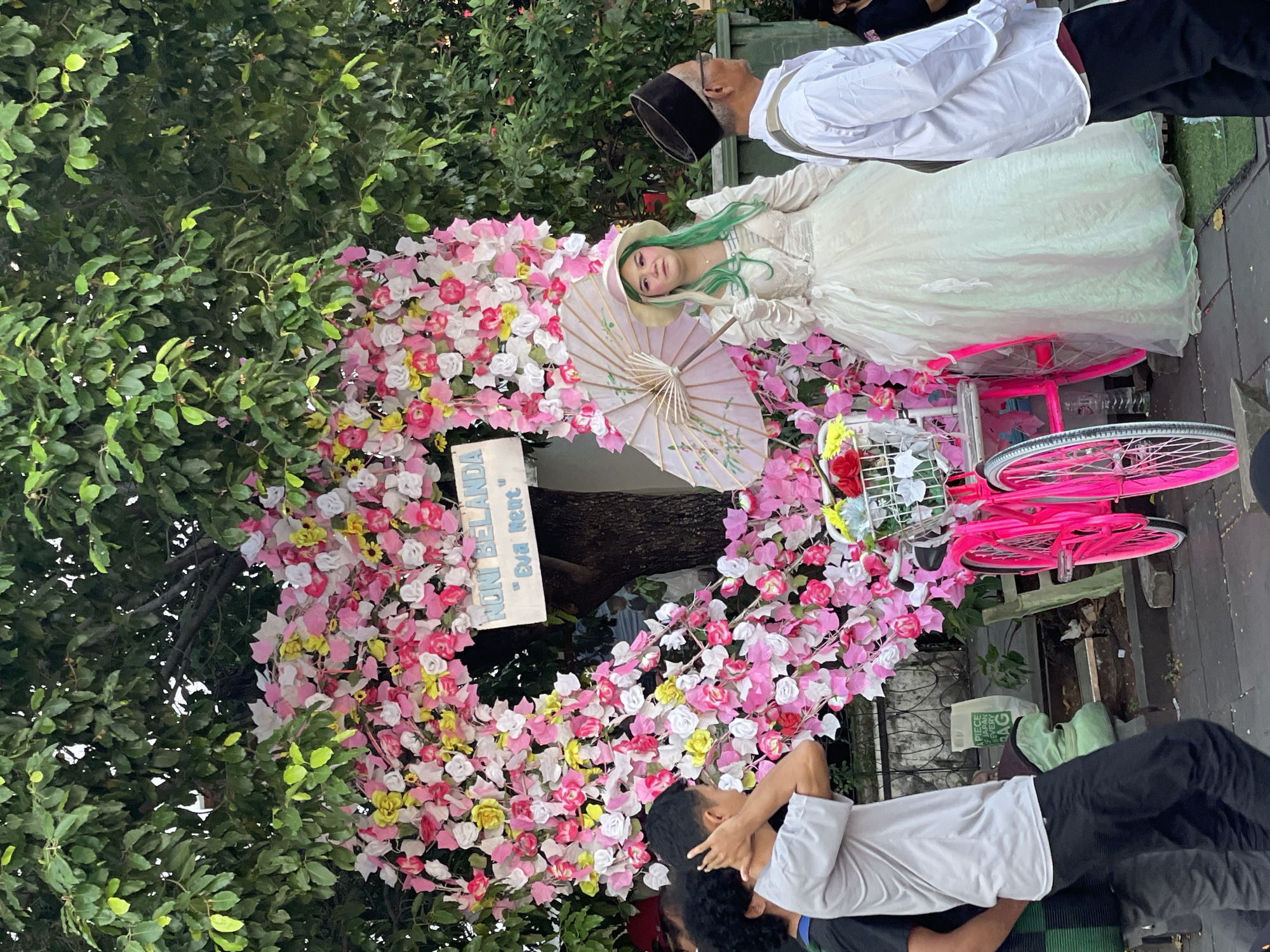 Cultural festival brings performers, carriages to Jakarta's historic square