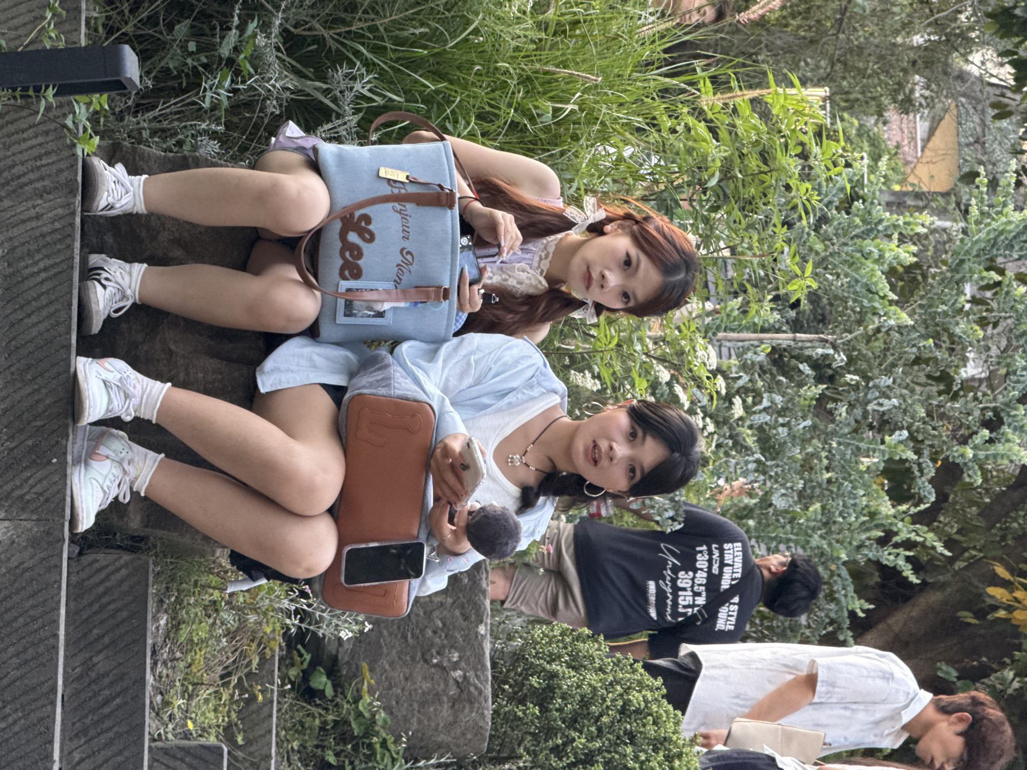 Daily life moments captured across Chongqing's Yuzhong District