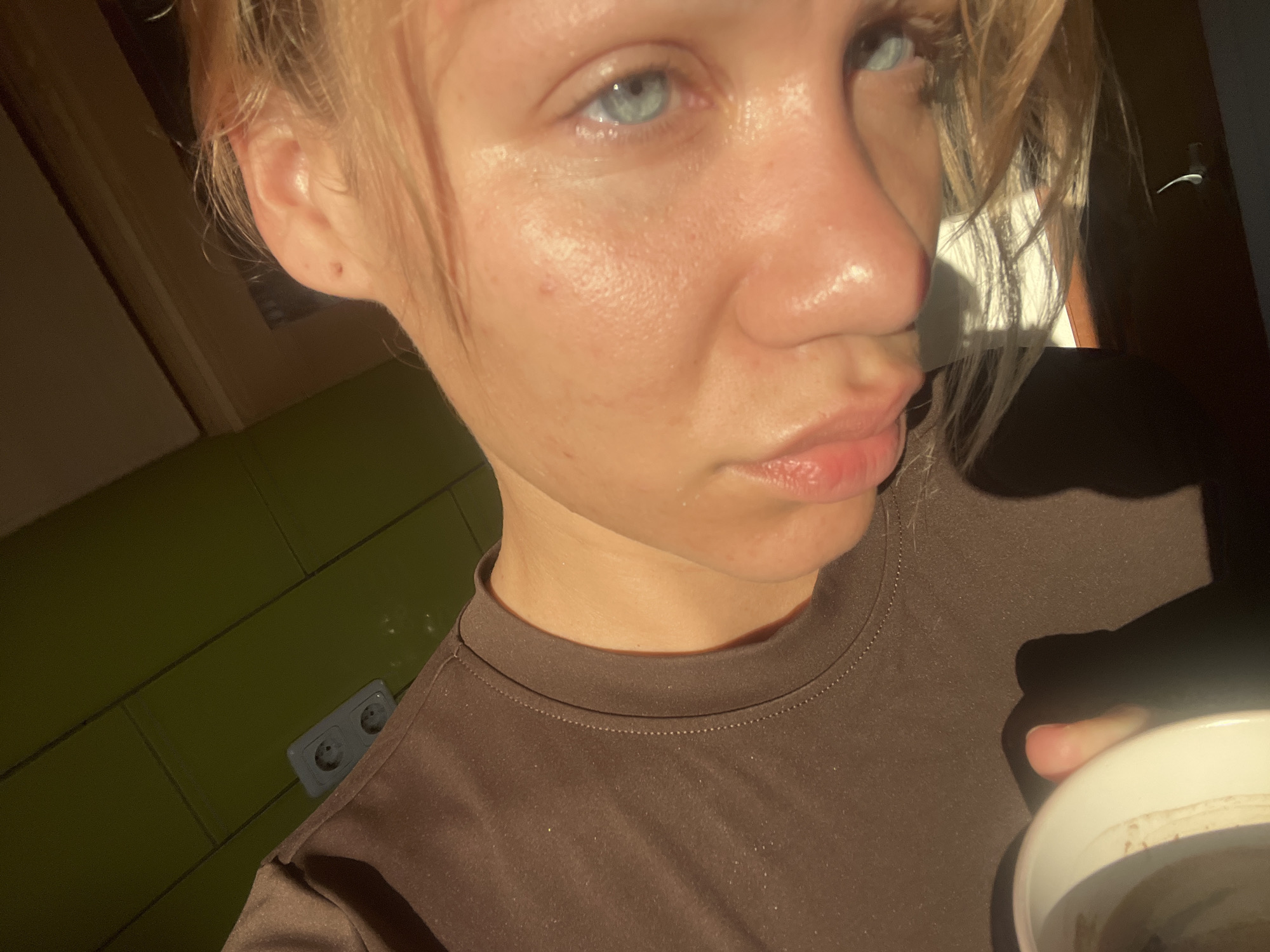 Morning routine at home: selfies, coffee, and supplements.