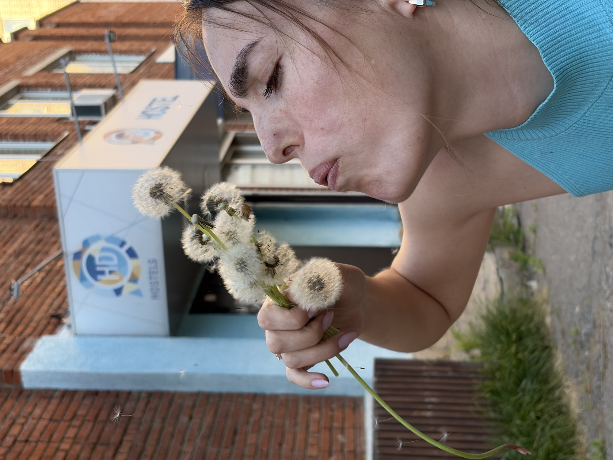 Woman's brief journey documented across Izhevsk in four minutes