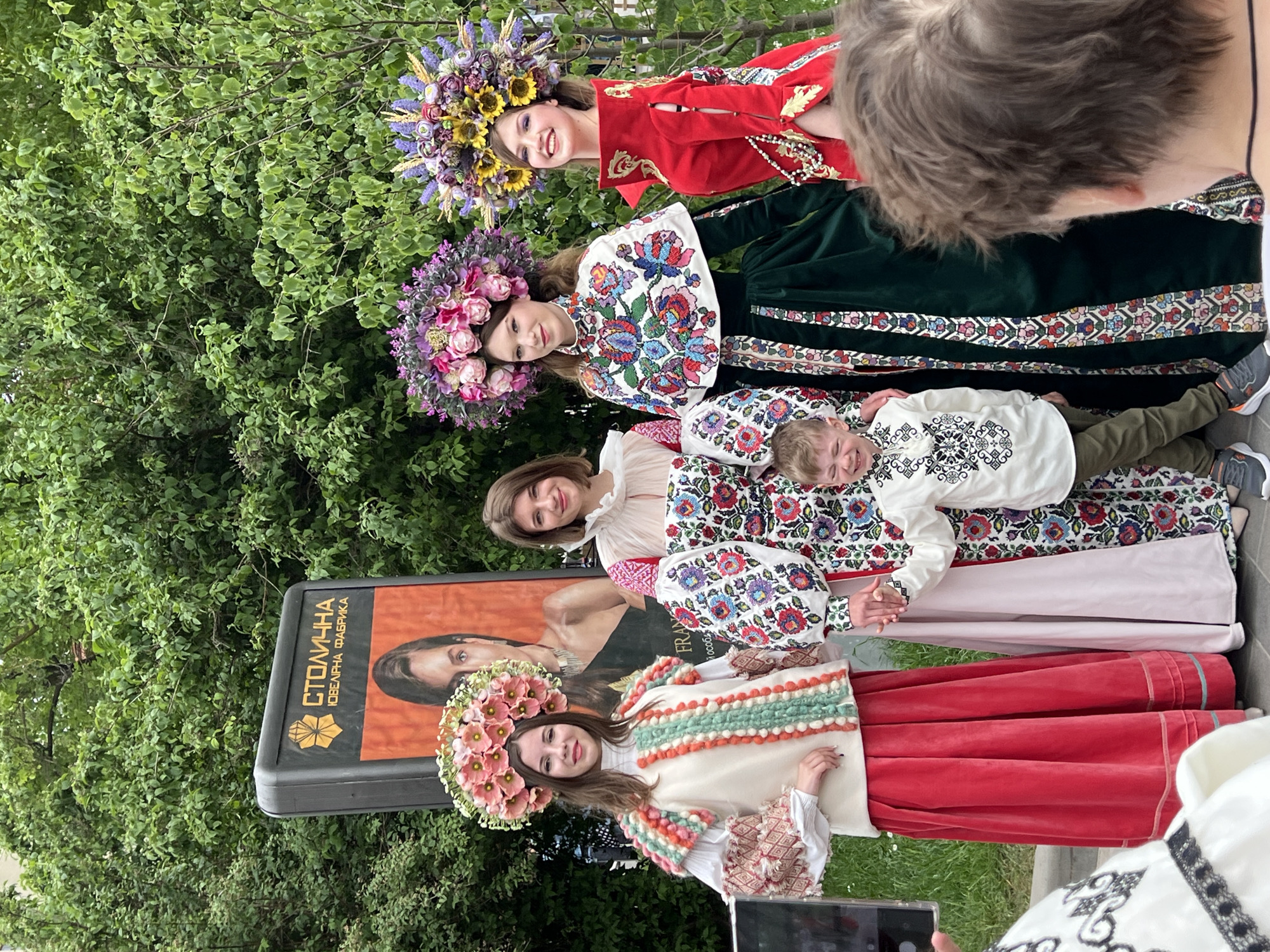 Traditional Ukrainian dress photo session captured in Ternopil