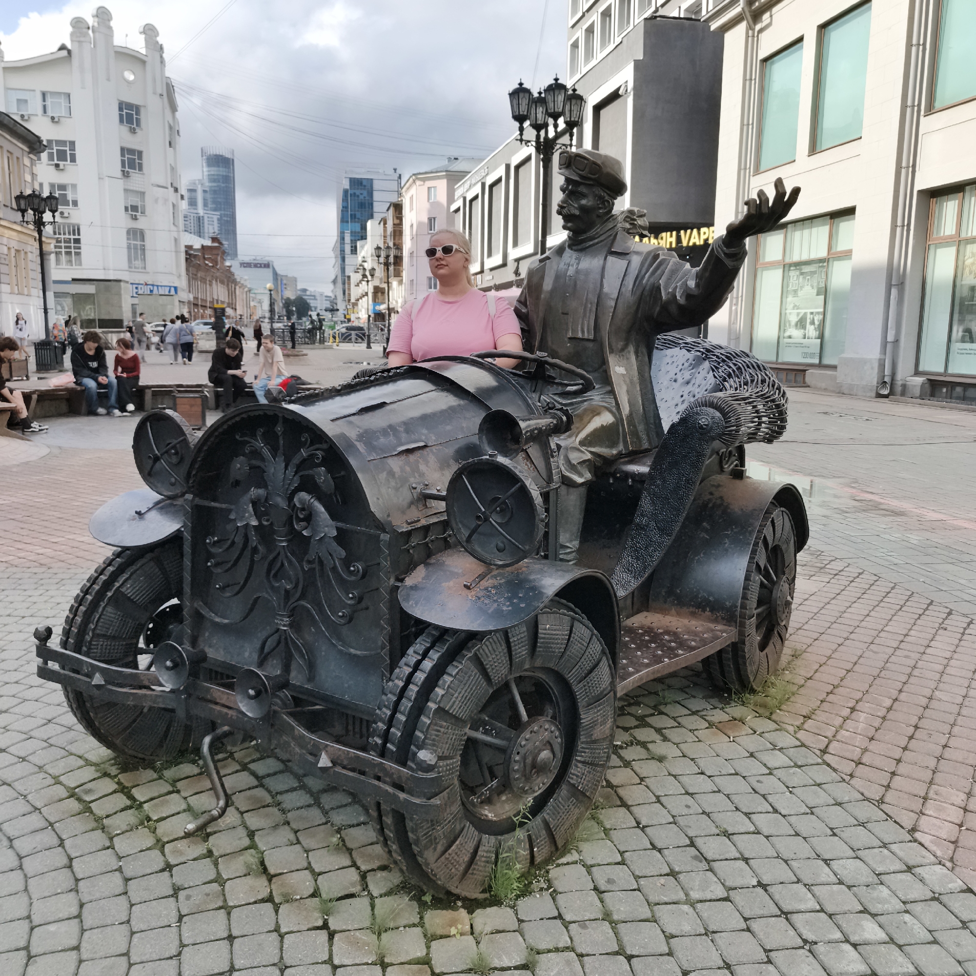 Wandering Yekaterinburg's sculpture-lined pedestrian promenade