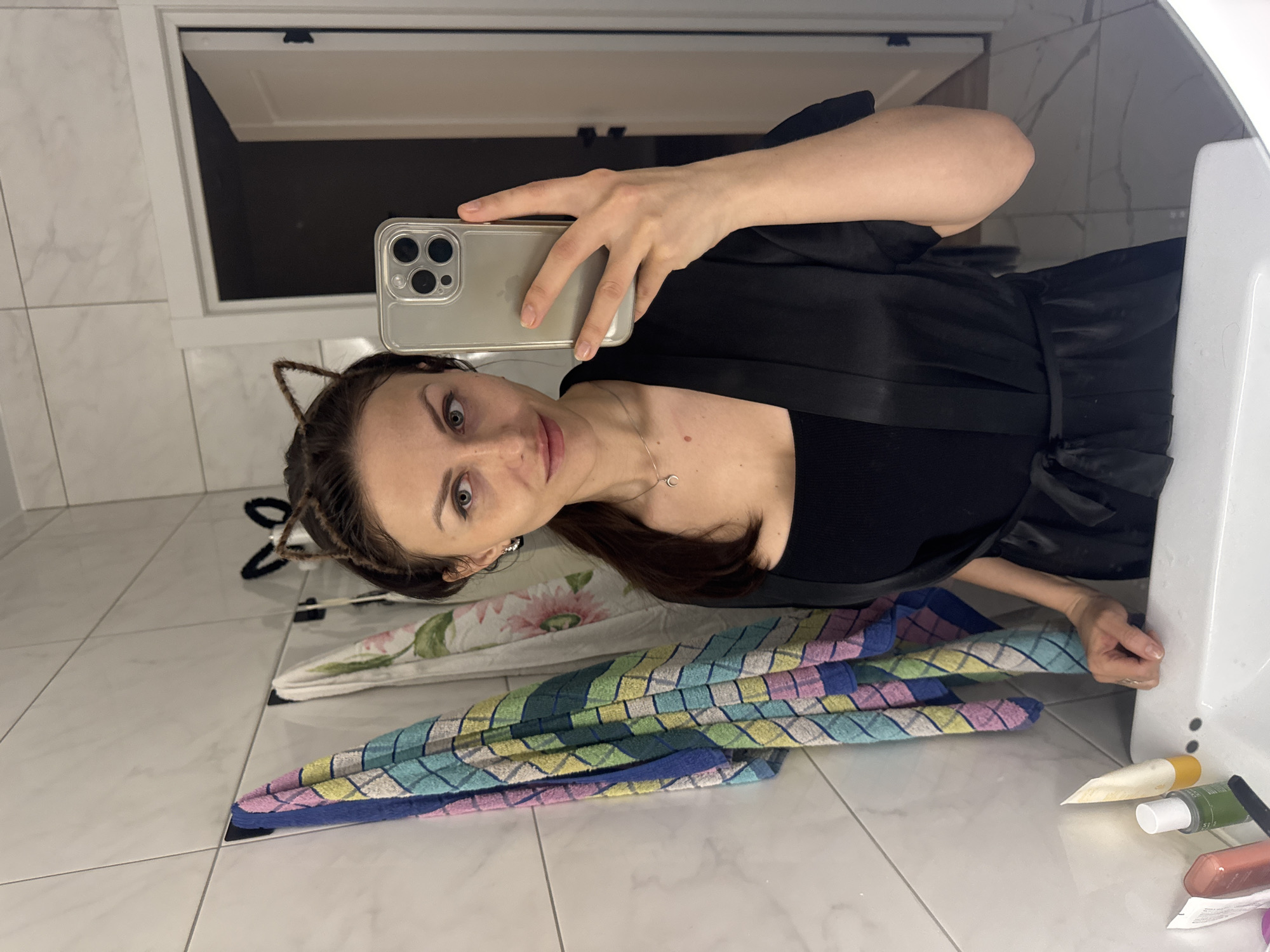 Woman documents evening routine with selfies, hair styling, dinner