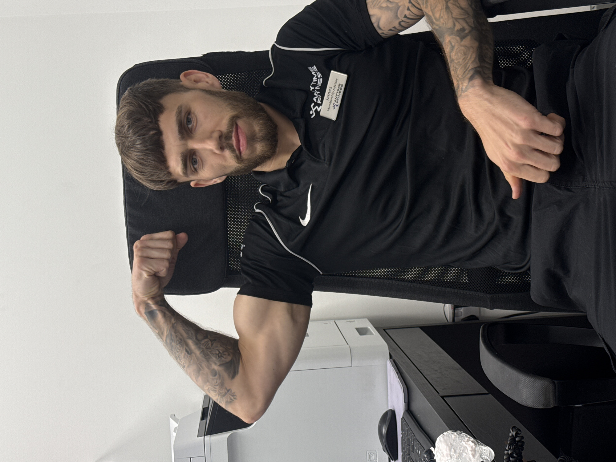 London gym activity captured during afternoon workout session