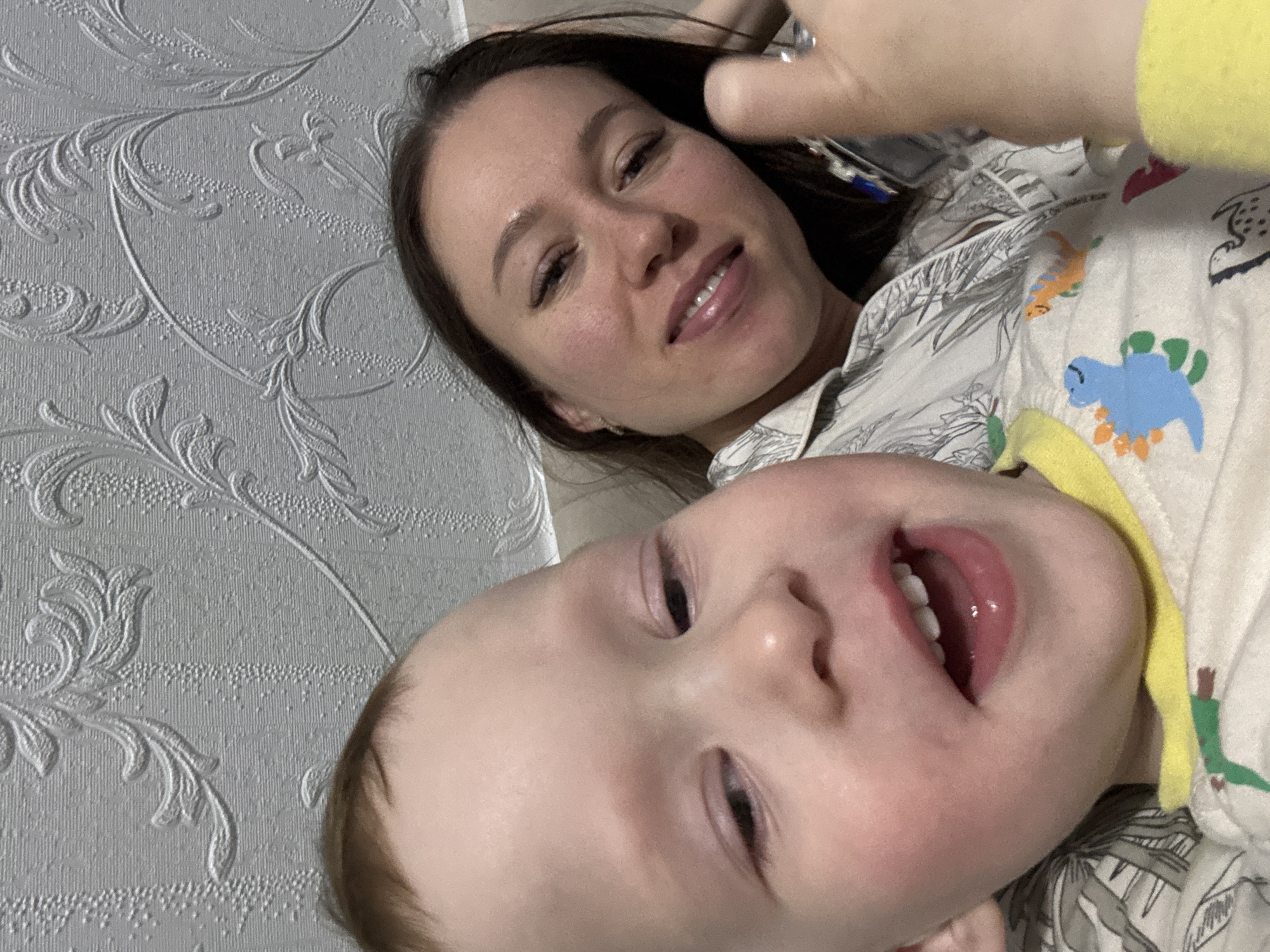 Mother and toddler's evening routine captured in Ferma, Russia