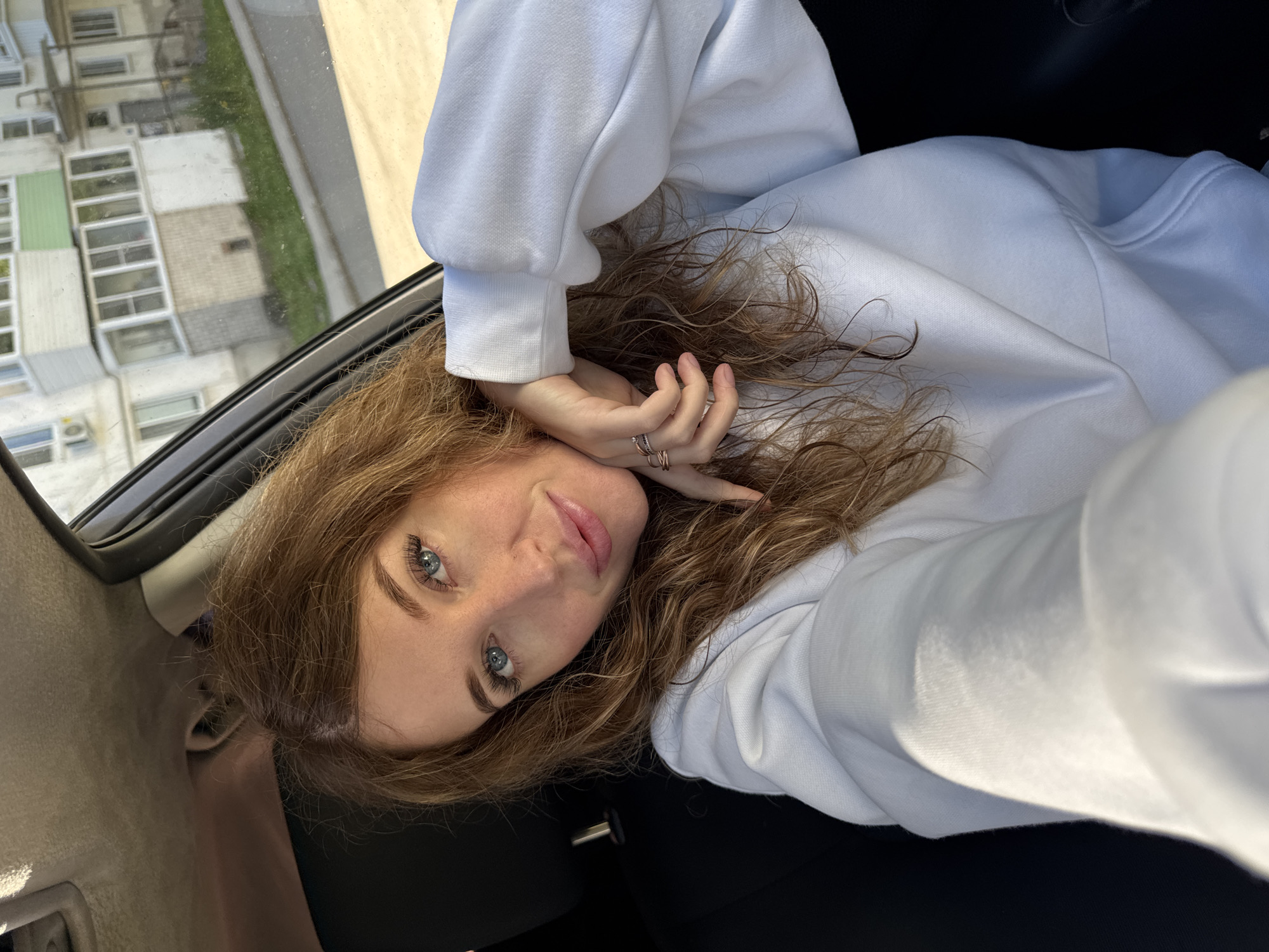 Early morning in Chaikovsky: car moments, a dog, and open water