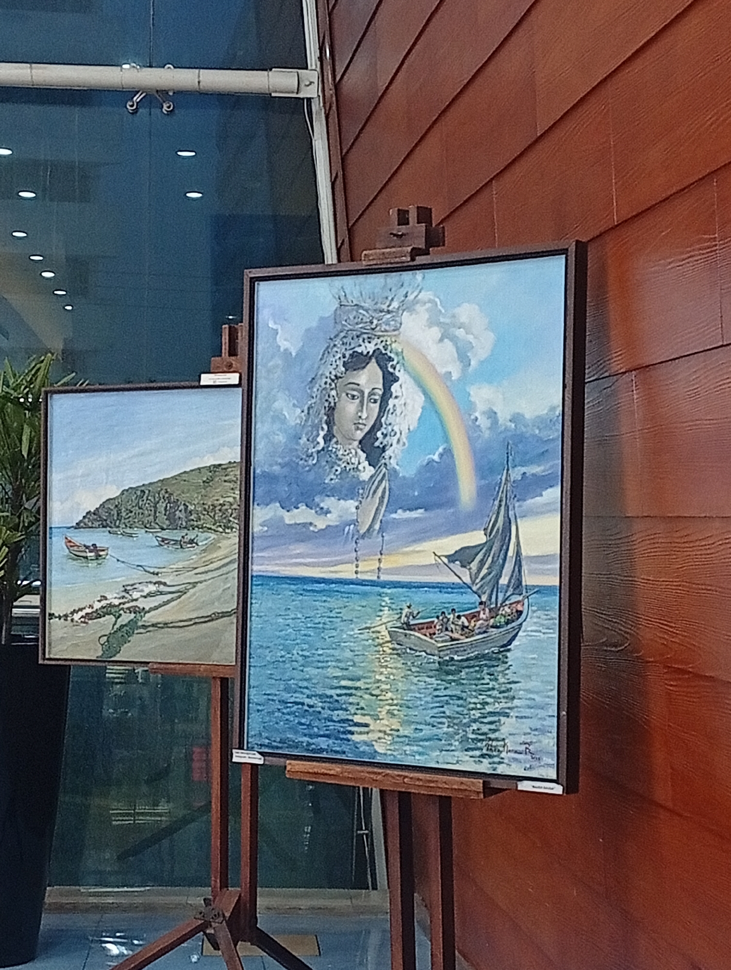 Mall visit with multiple indoor and outdoor scenes