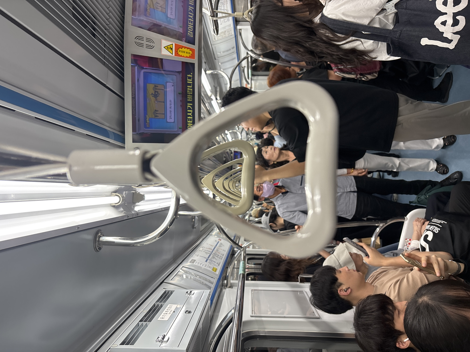 Morning street and transit life across Incheon