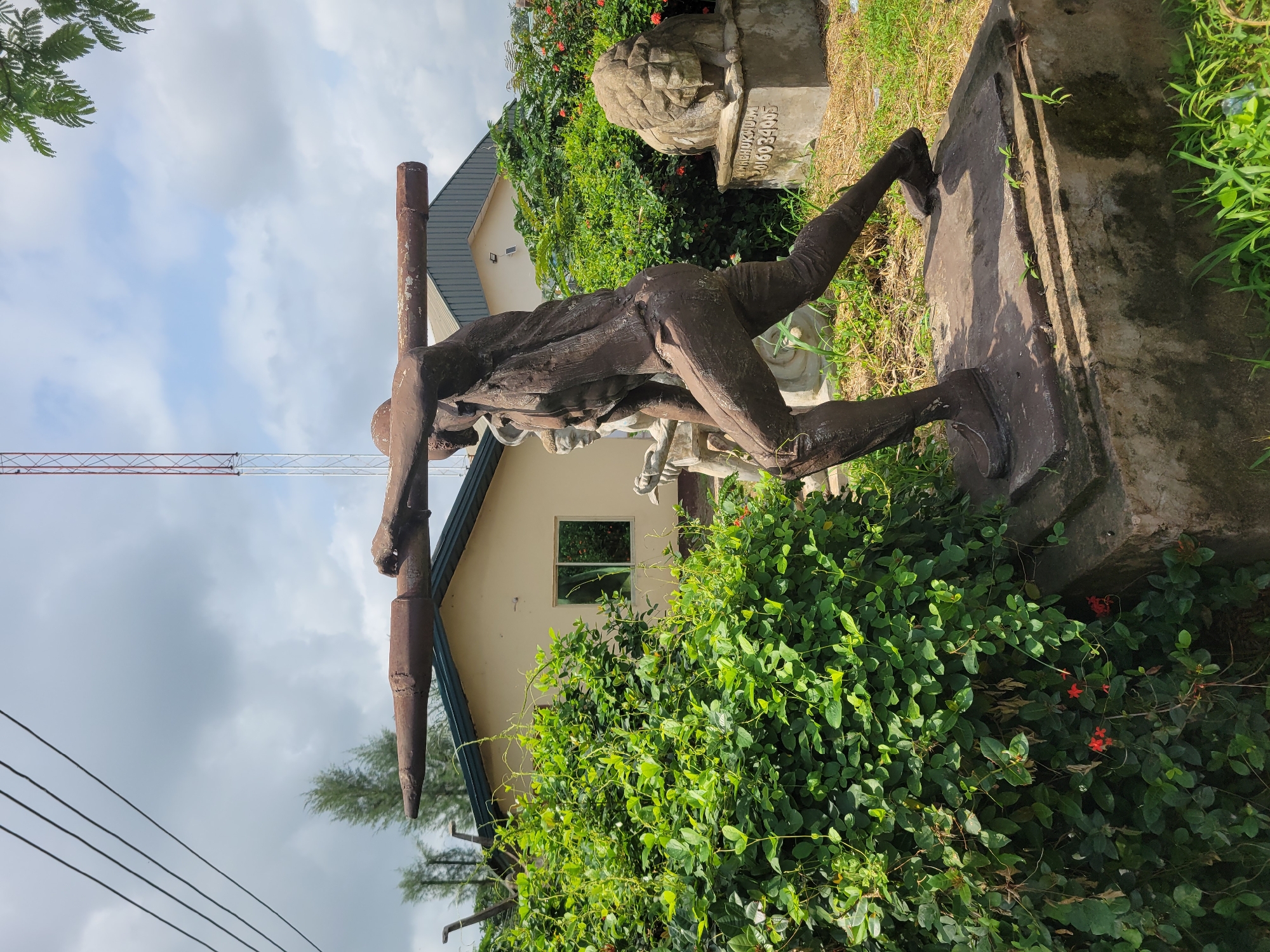 Morning visit to an outdoor sculpture garden and arts department in Egbagu