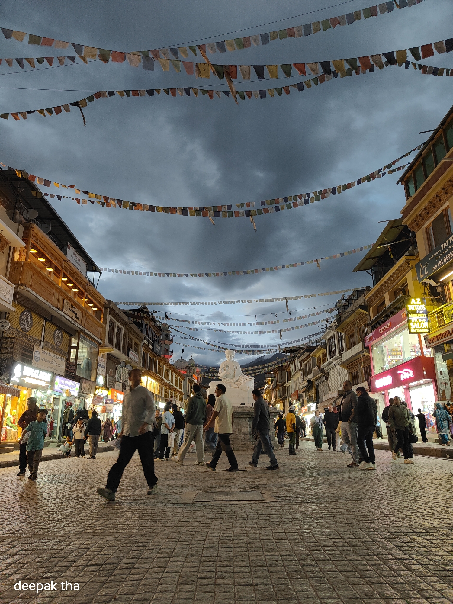 Prayer flags and balloon vendors on the streets of Leh