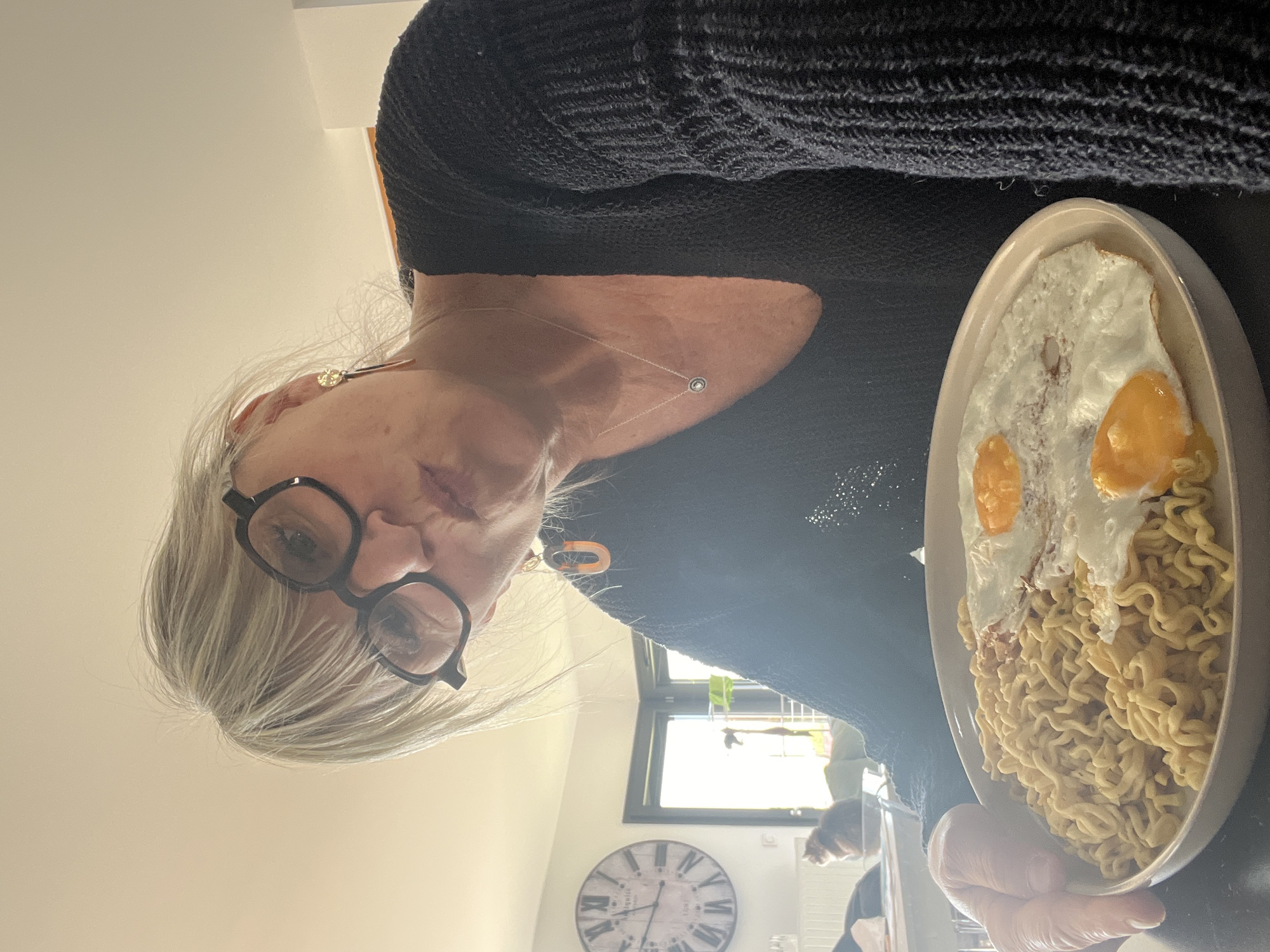 Morning desk breakfast documented in Chambœuf, France