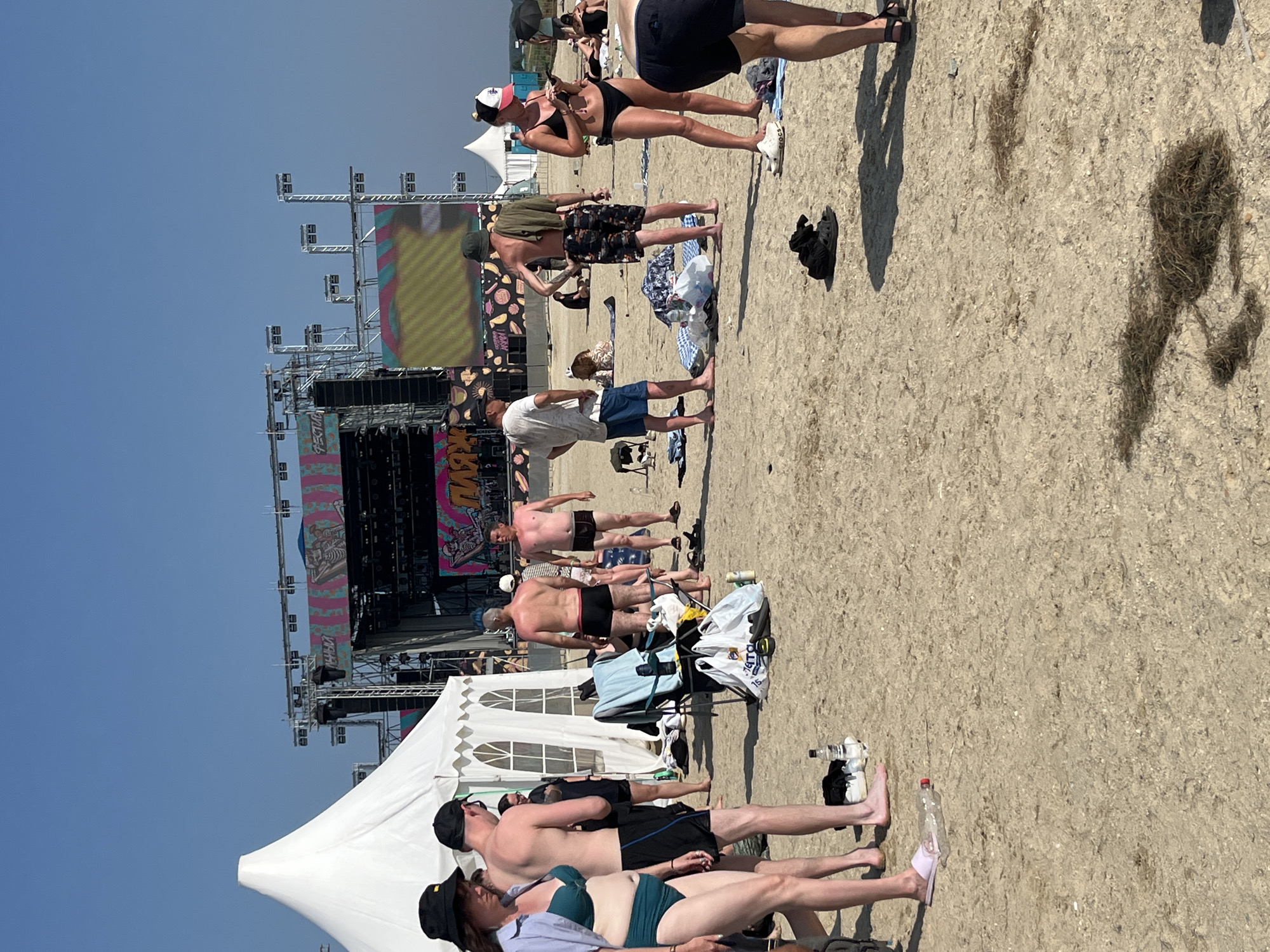 Lakeside festival draws crowds to Surakovo beach