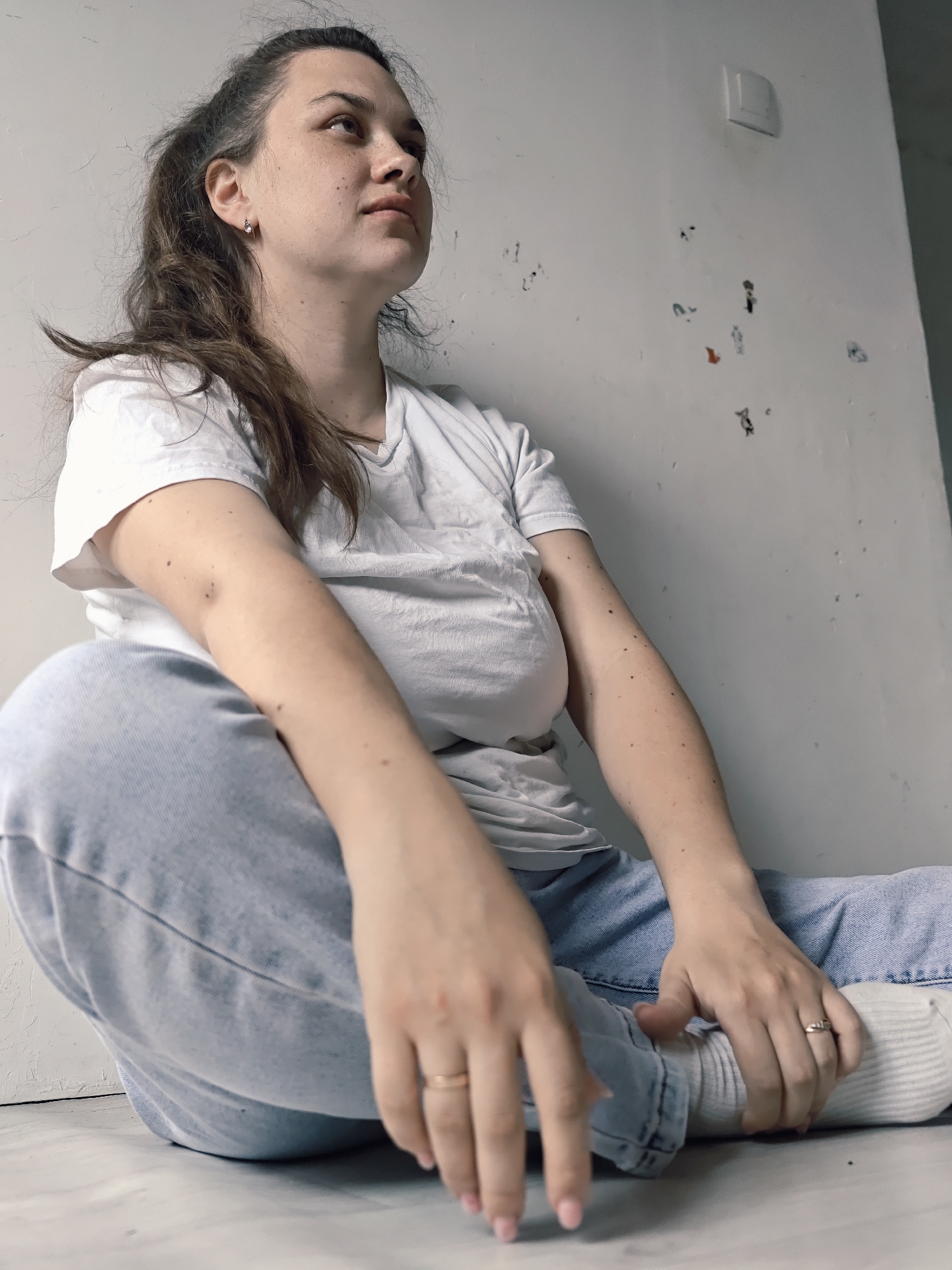 Morning snapshots document people and pets in Noviy, Russia