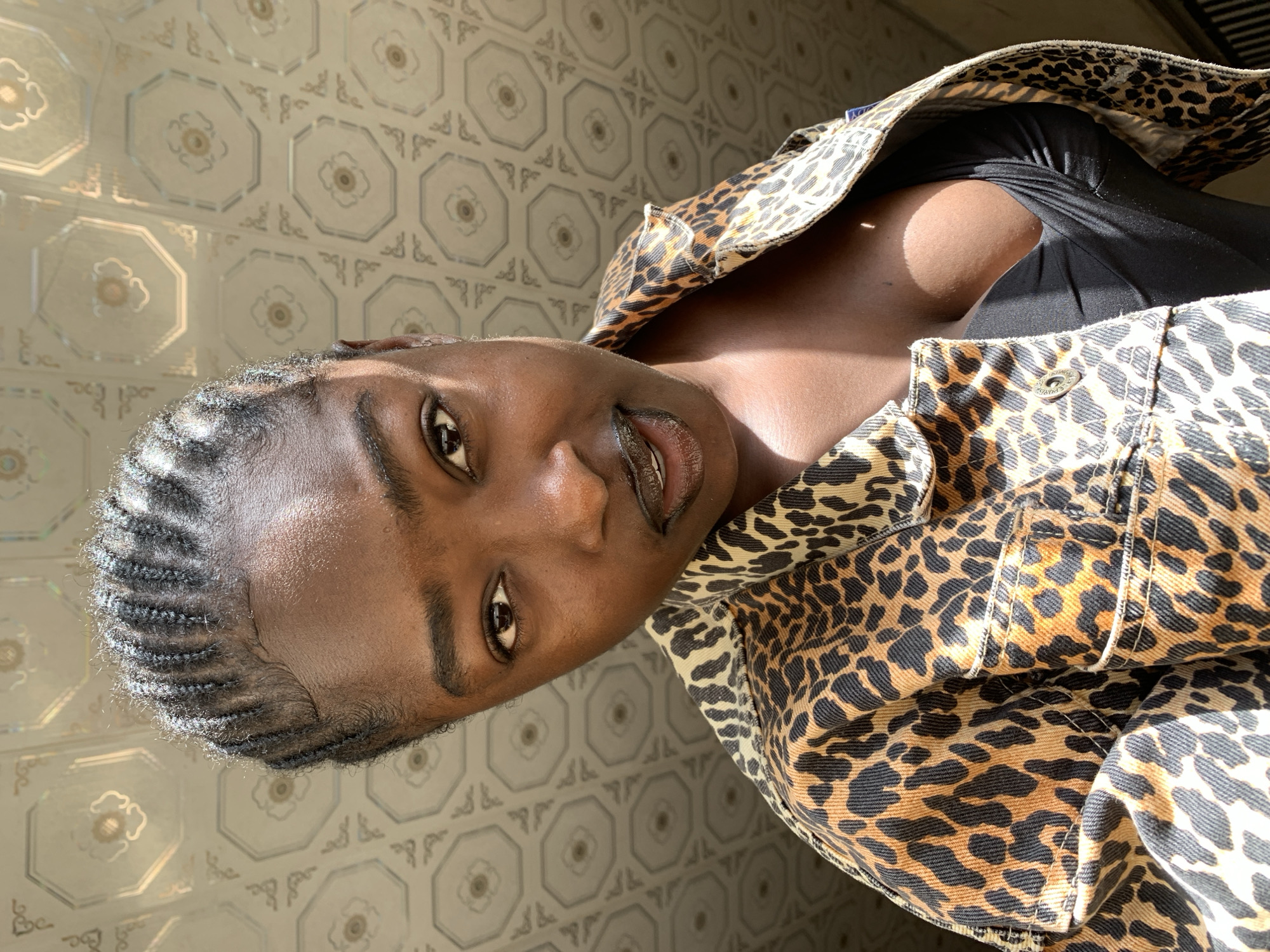 Casual hangout snapshots mixed with Facebook link slides, Nigeria