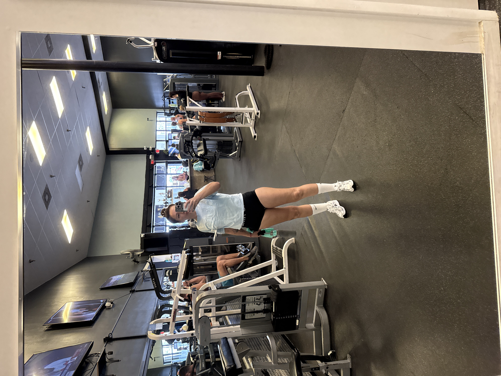 Gym session in Key West: spin bikes and mirror selfies