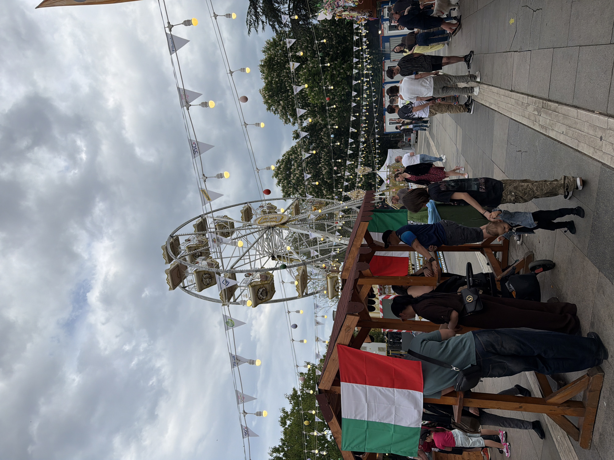 Spring festival draws crowds to central Sofia with rides, performances