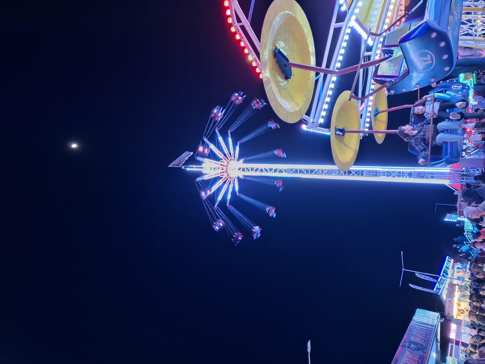 Nighttime carnival draws crowds to Burgas waterfront