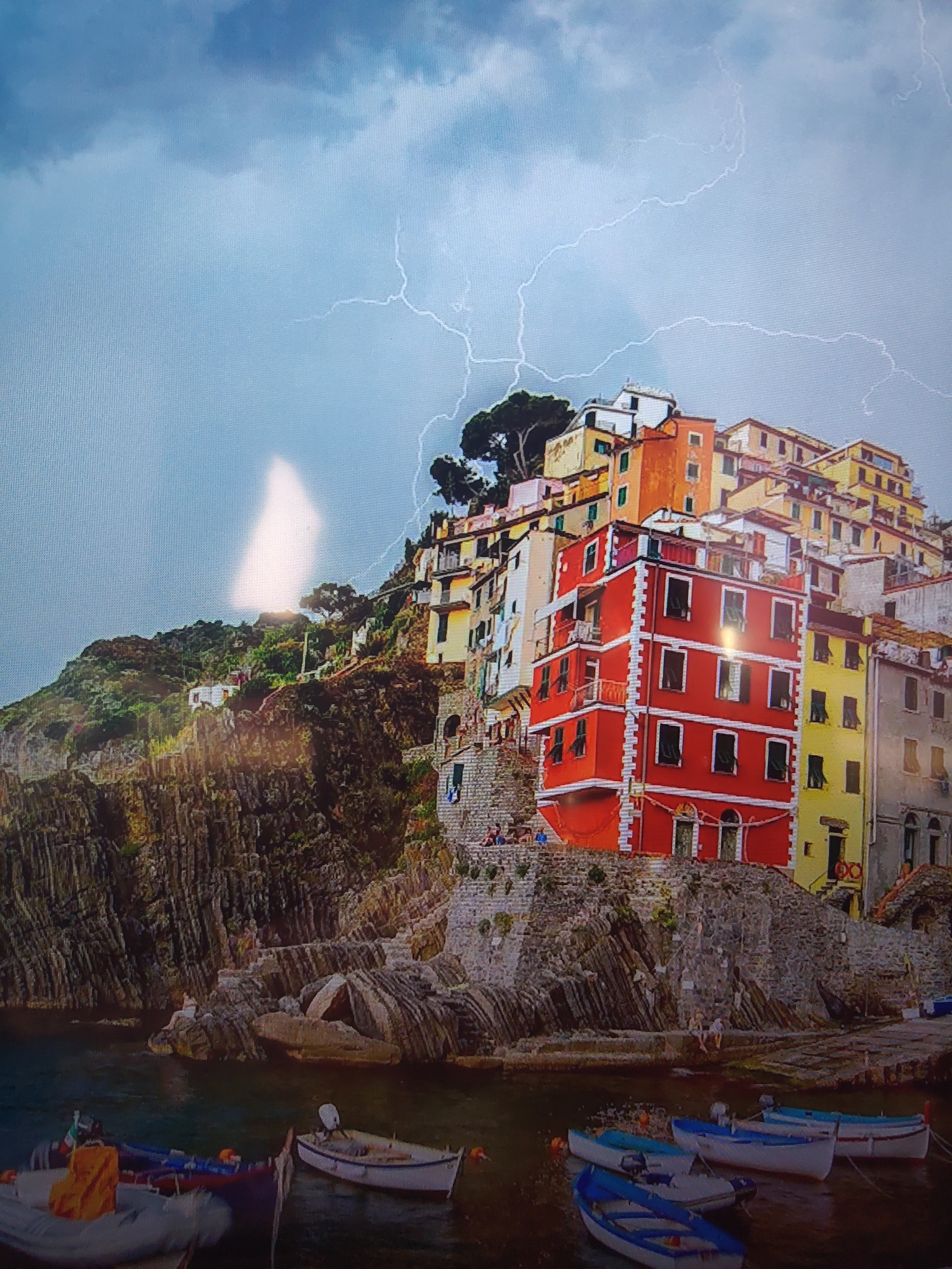 Witness documents iconic Riomaggiore village in Italy's Cinque Terre