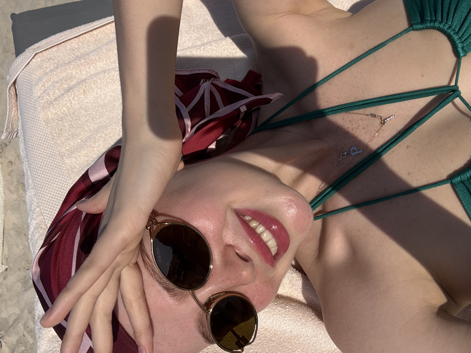 Sunny morning leisure captured at Abu Dhabi's Emirates Palace