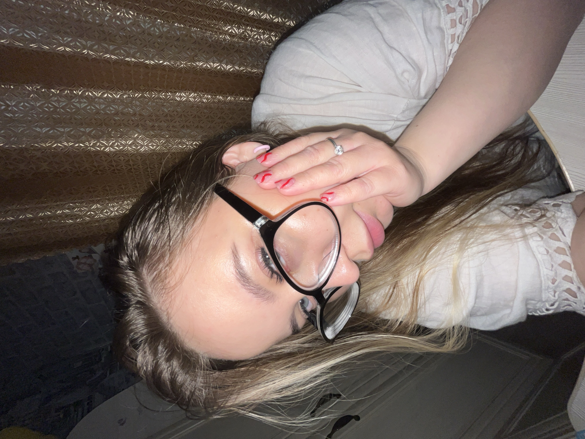 Woman photographed in bedroom poses in Novopokrovskaya, Russia
