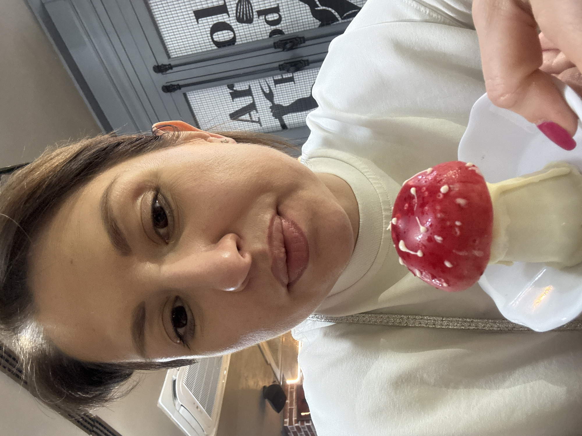 Sofia visitor documents mushroom desserts, gardens, museum during afternoon outing