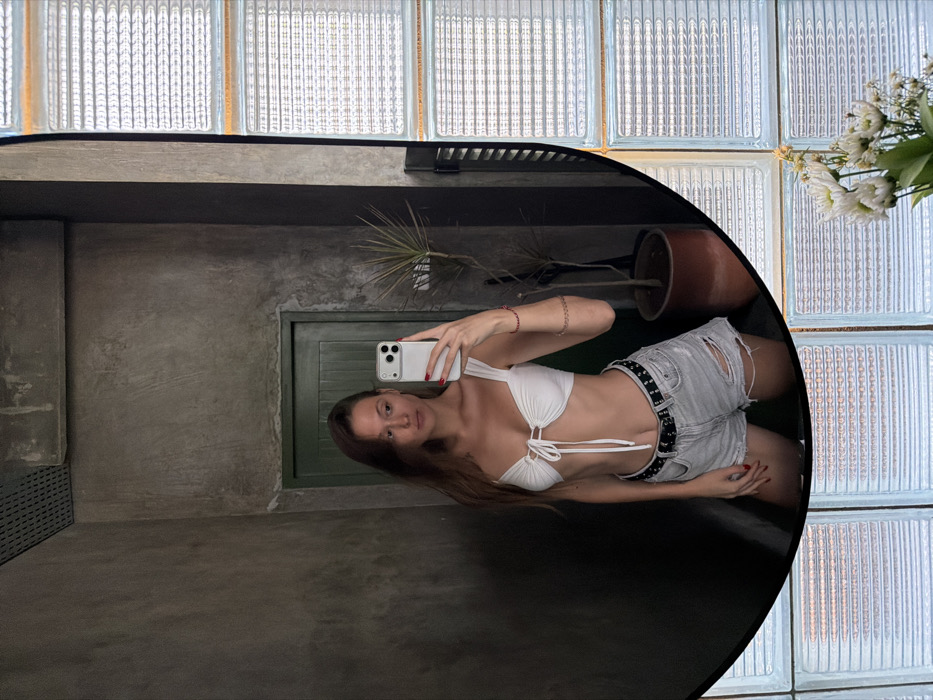 Woman takes mirror selfie in Canggu residence