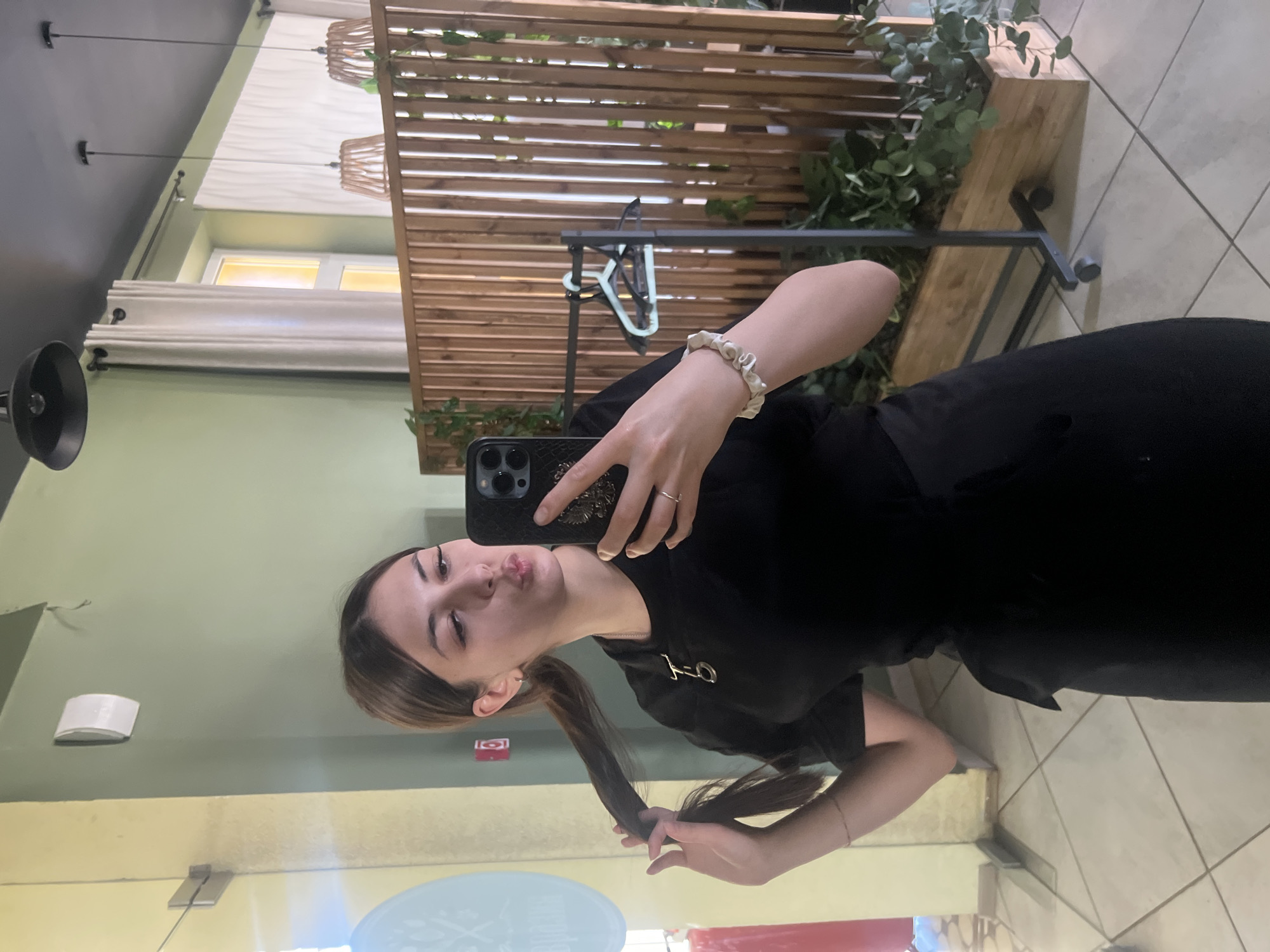 Early morning documentation session in Красные Баки cafe