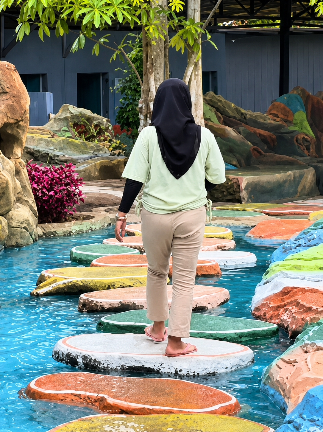 Water park day at Eampat Kwalamencirim's rock pool attraction