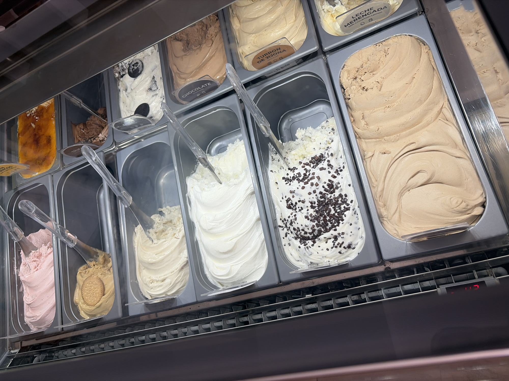 Ice cream parlor displays documented in Sagunto, Spain
