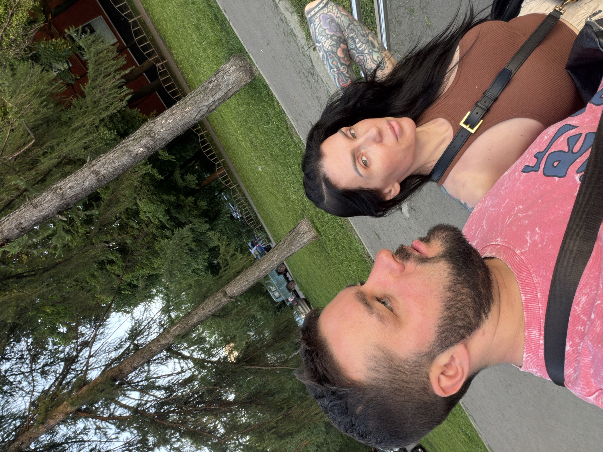 Couple documents casual afternoon outing around Moscow parks, wildlife