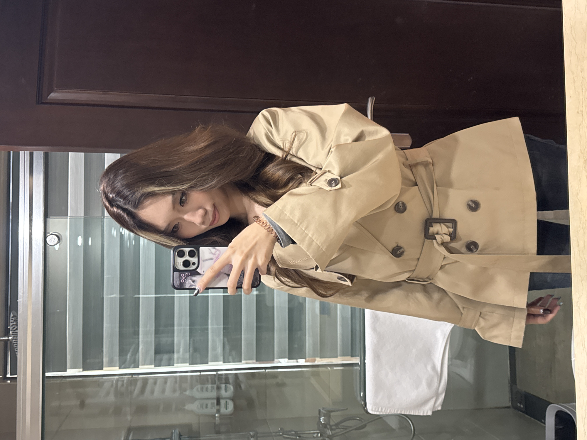Woman takes bathroom selfies in Lanzhou, China