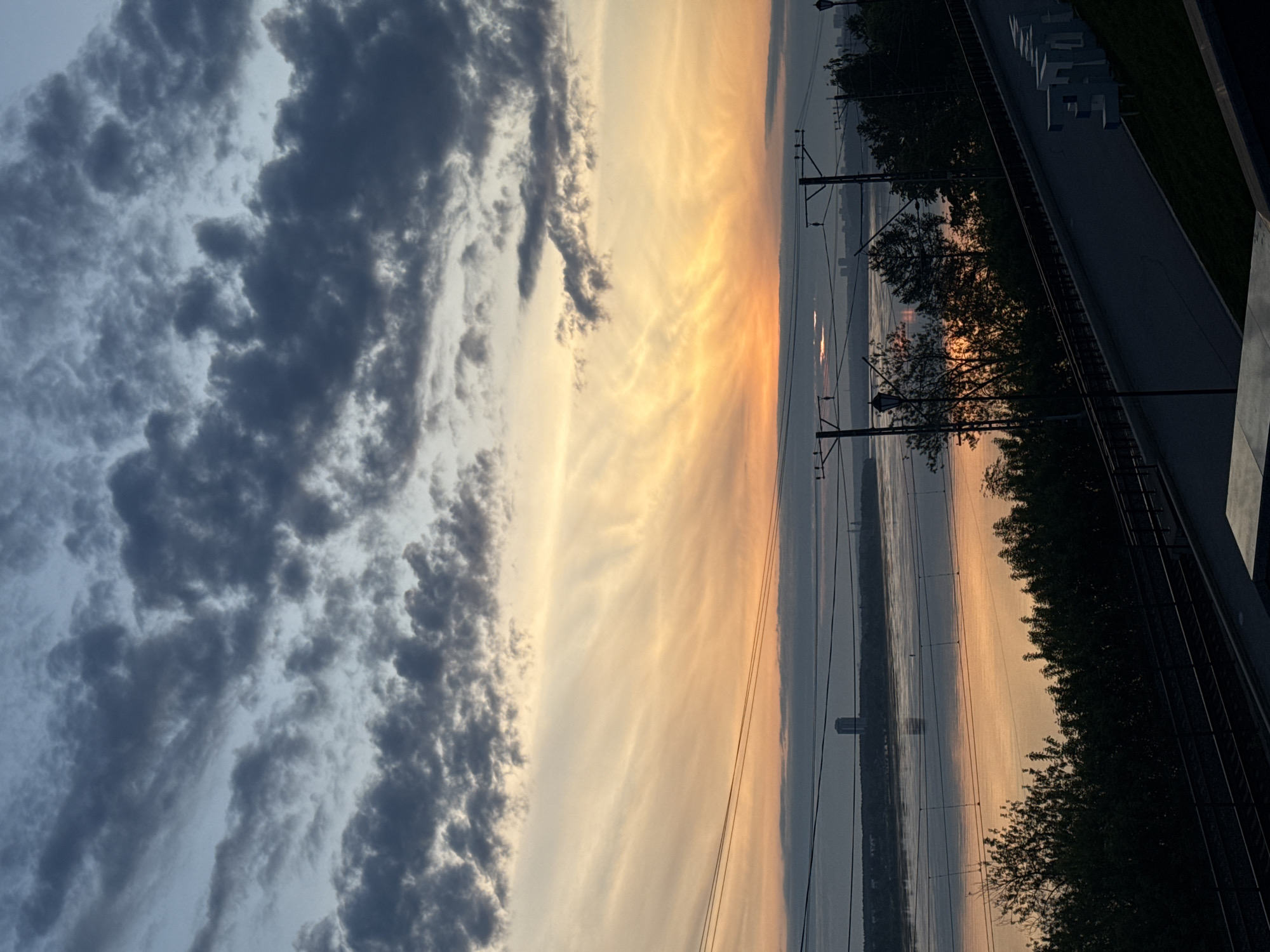 Sunset over Kama River documented by witness in Perm