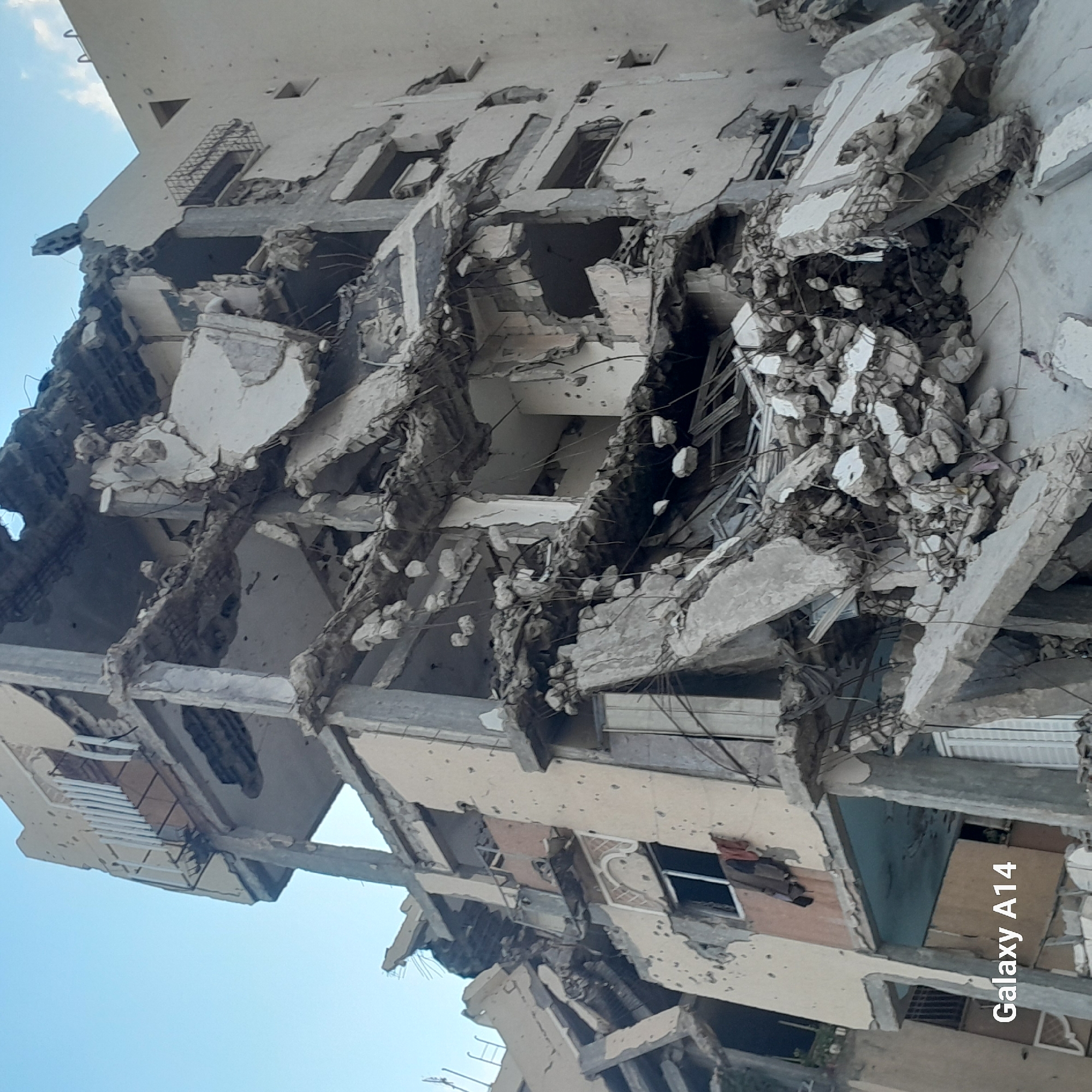 Widespread structural destruction and displacement in Khan Yunis