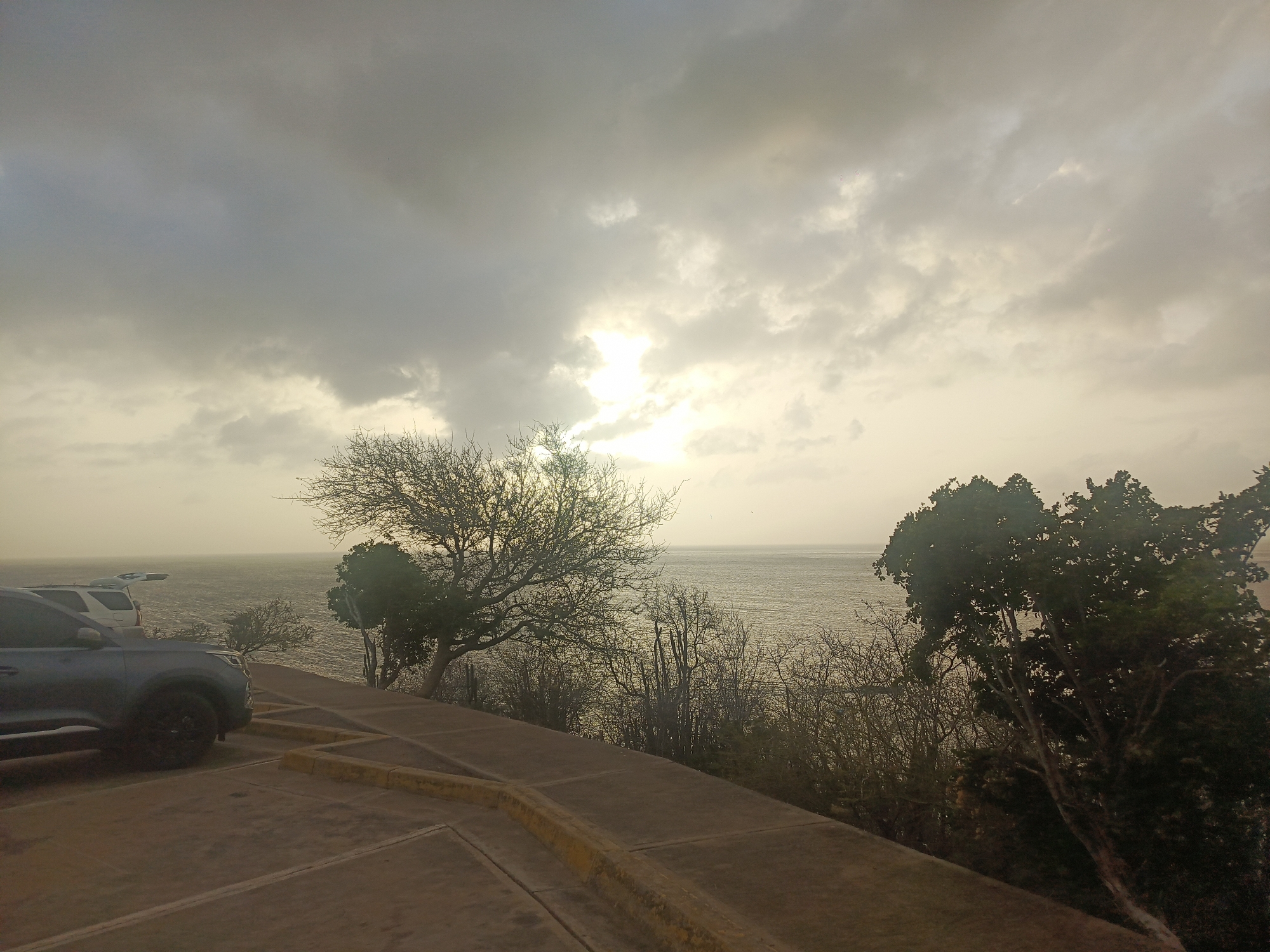 Sunset photography session captures Juan Griego coastal views
